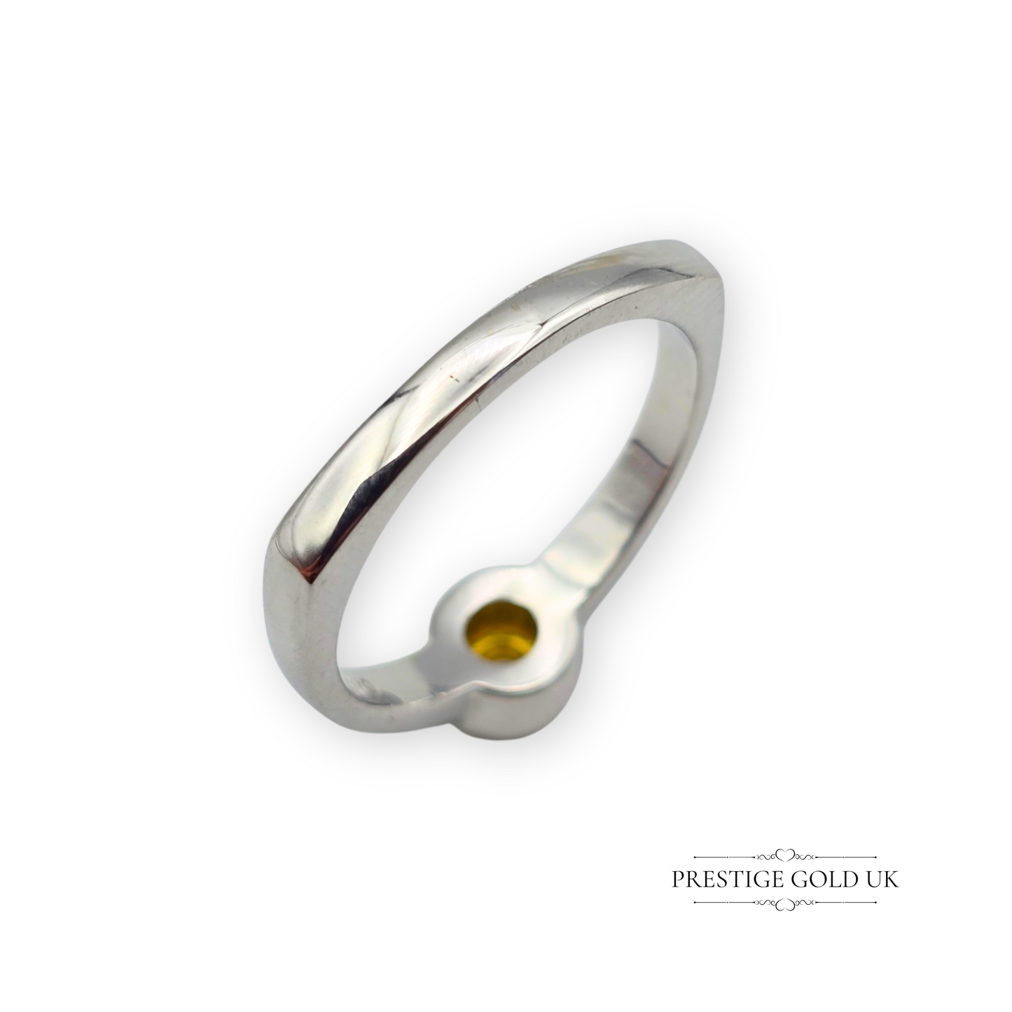 18ct White & Yellow Gold Designer Ring, Solitaire Triangle, UK Q 1/2 US 8 1/4