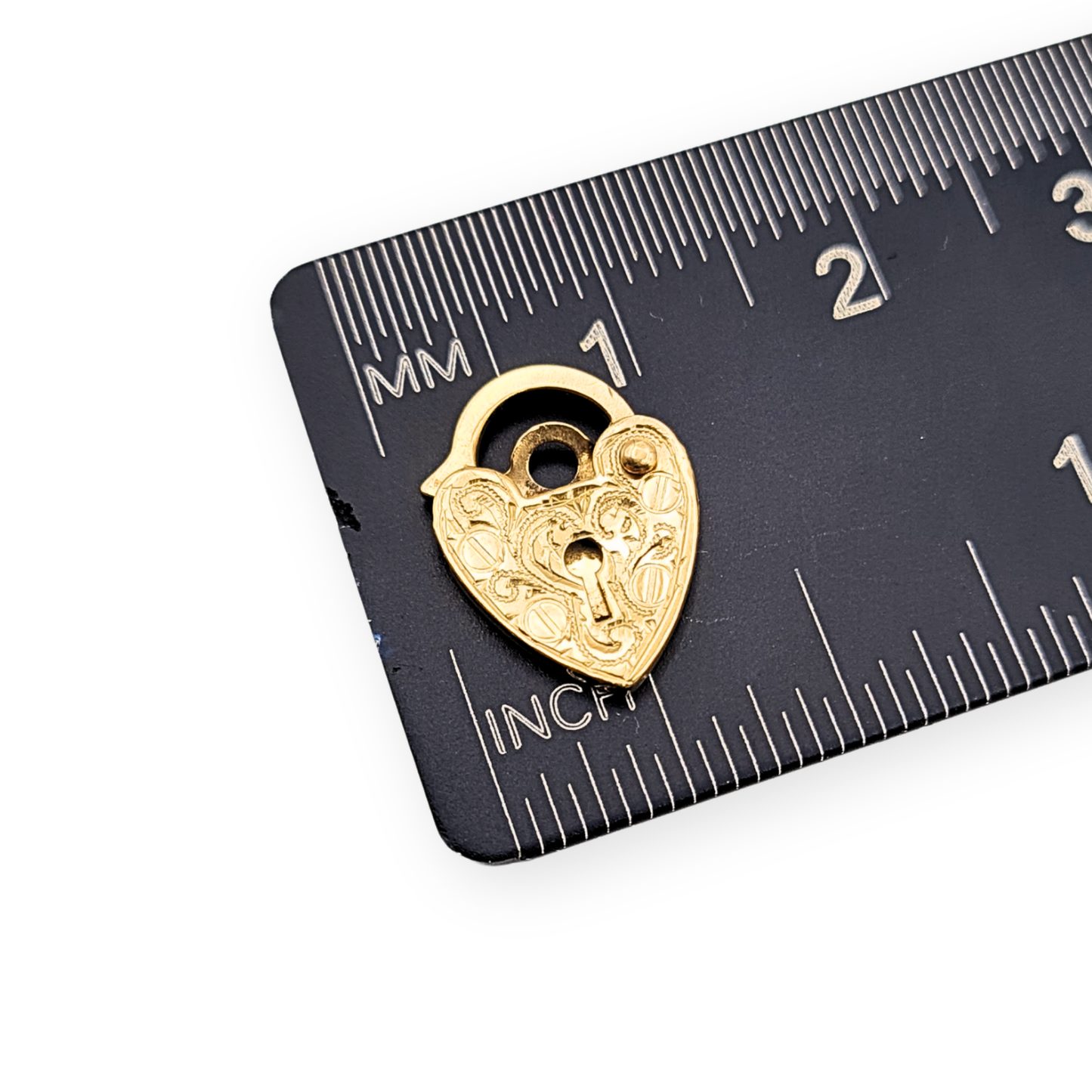Clearance Item 9ct Gold Heart Padlock, ASJ 375, 0.54g, Hand Engraved