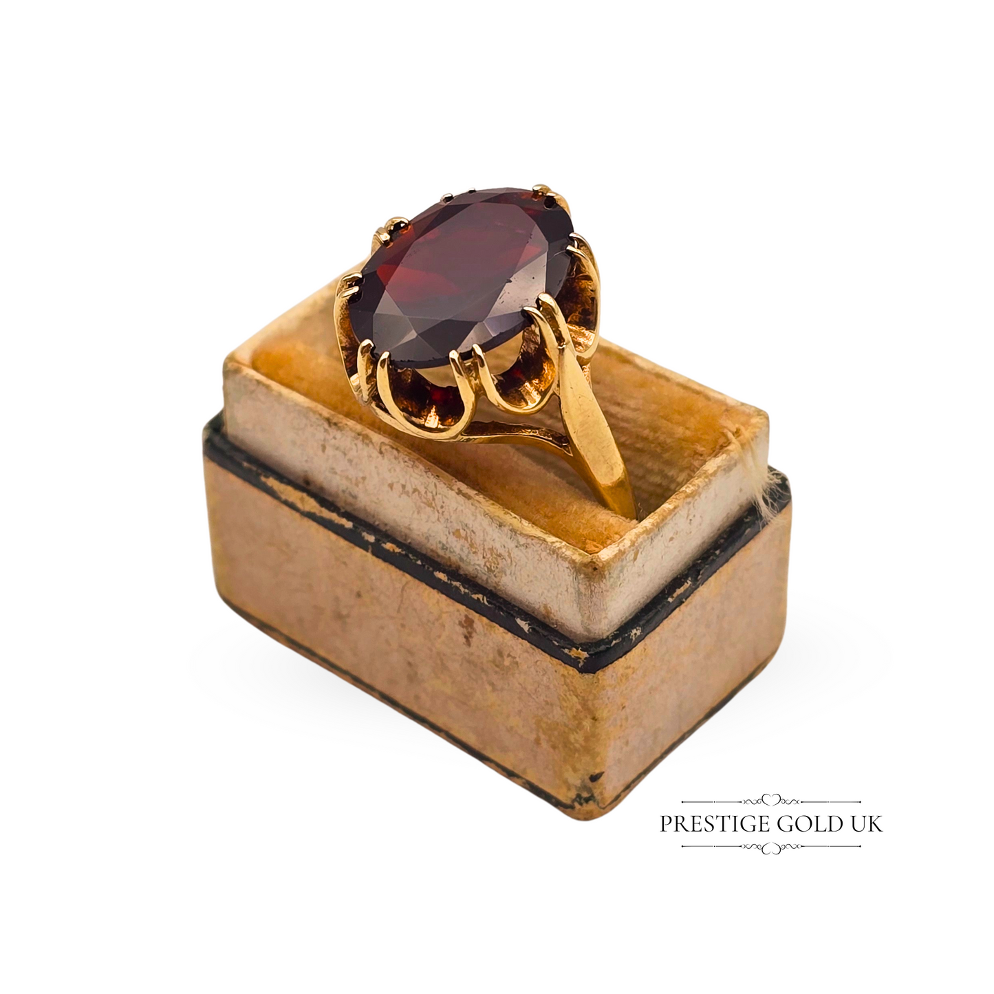9ct Gold Garnet Ring, Large Oval Cut Stone, London 1979, UK S / US 9