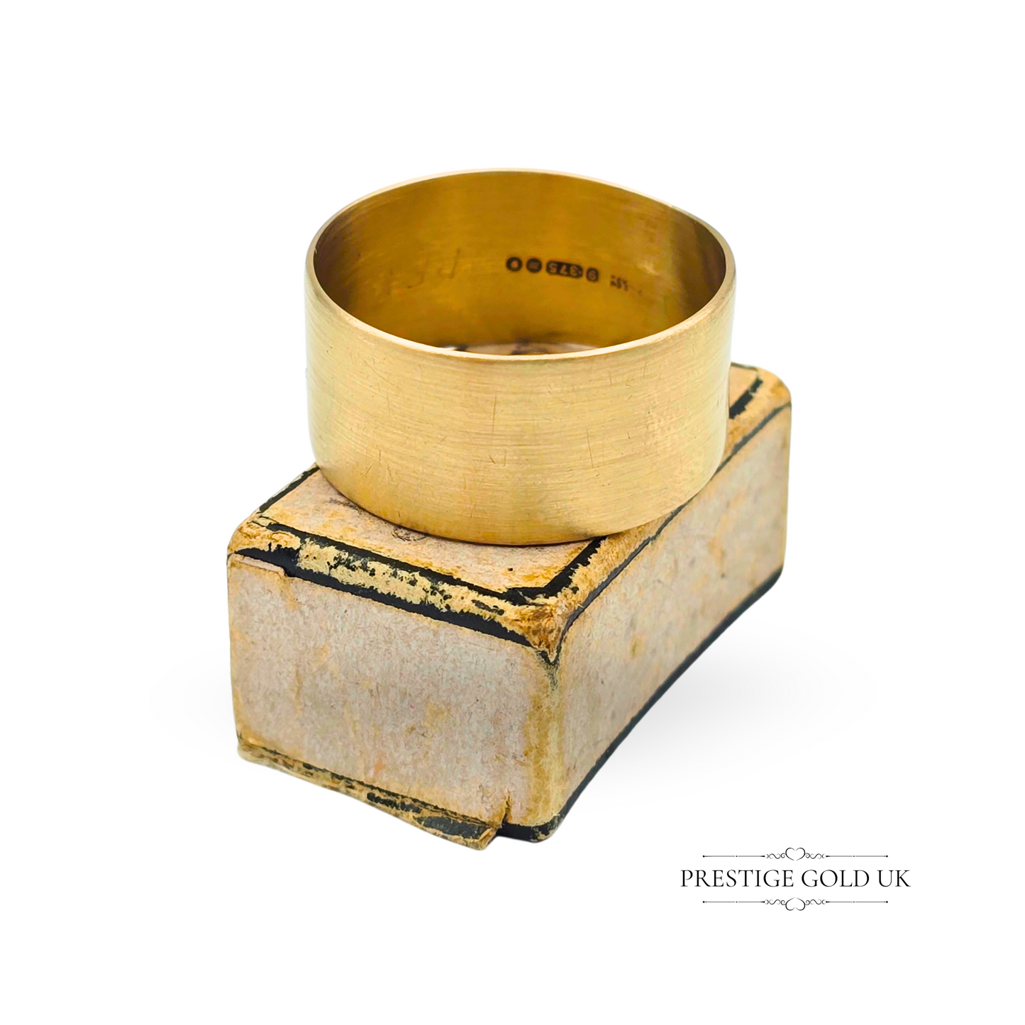 9ct Gold Wide Cigar Band Ring, London Hallmark 1967, UK X 1/2 / US 11 3/4, 10mm
