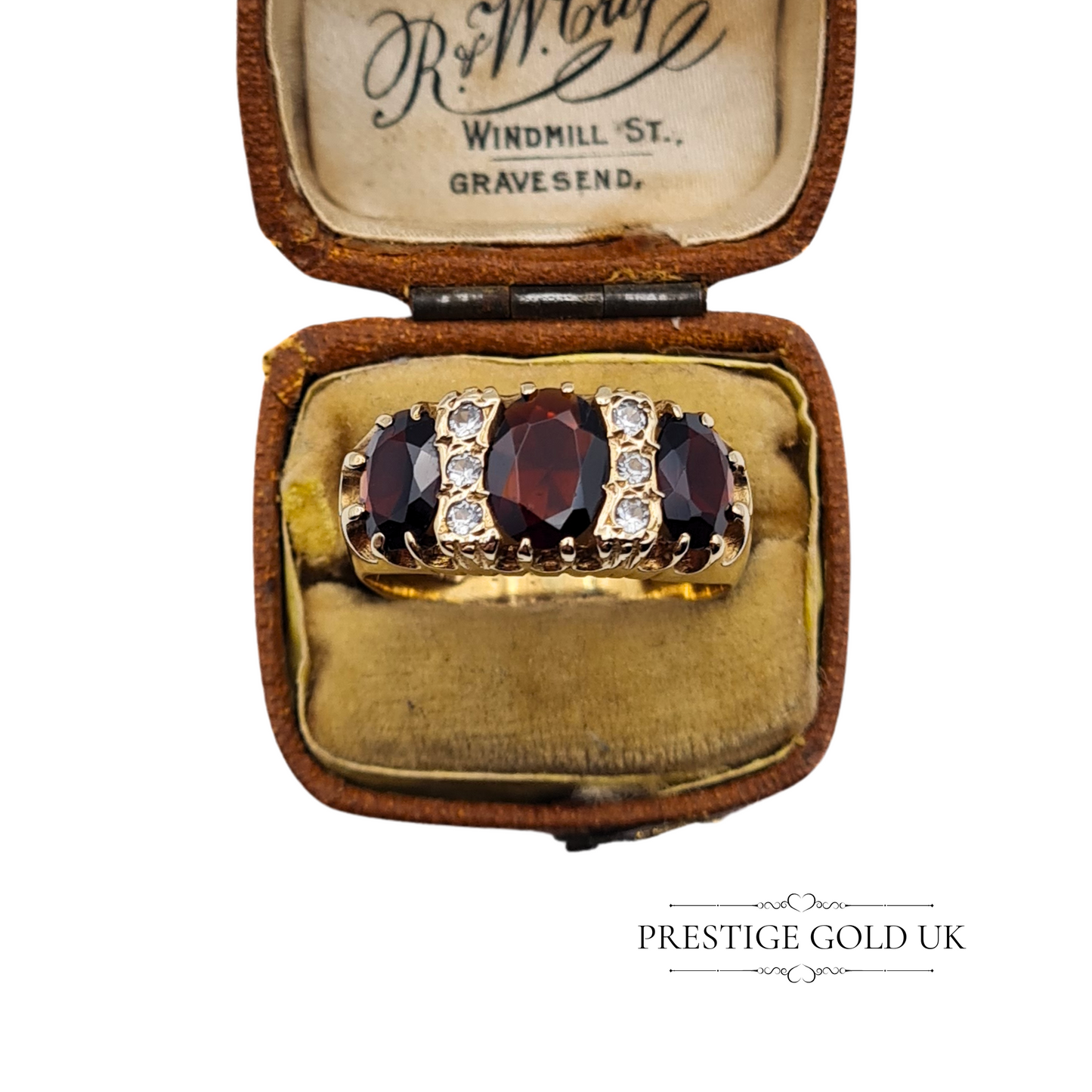 Vintage 9ct Gold Garnet & Cubic Zirconia Ring - UK Q, US 8, Euro 57