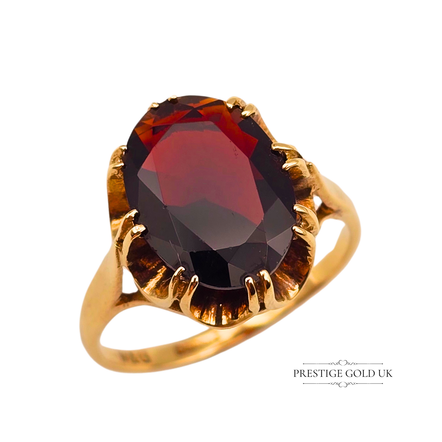 9ct Gold Garnet Ring, Large Oval Cut Stone, London 1979, UK S / US 9