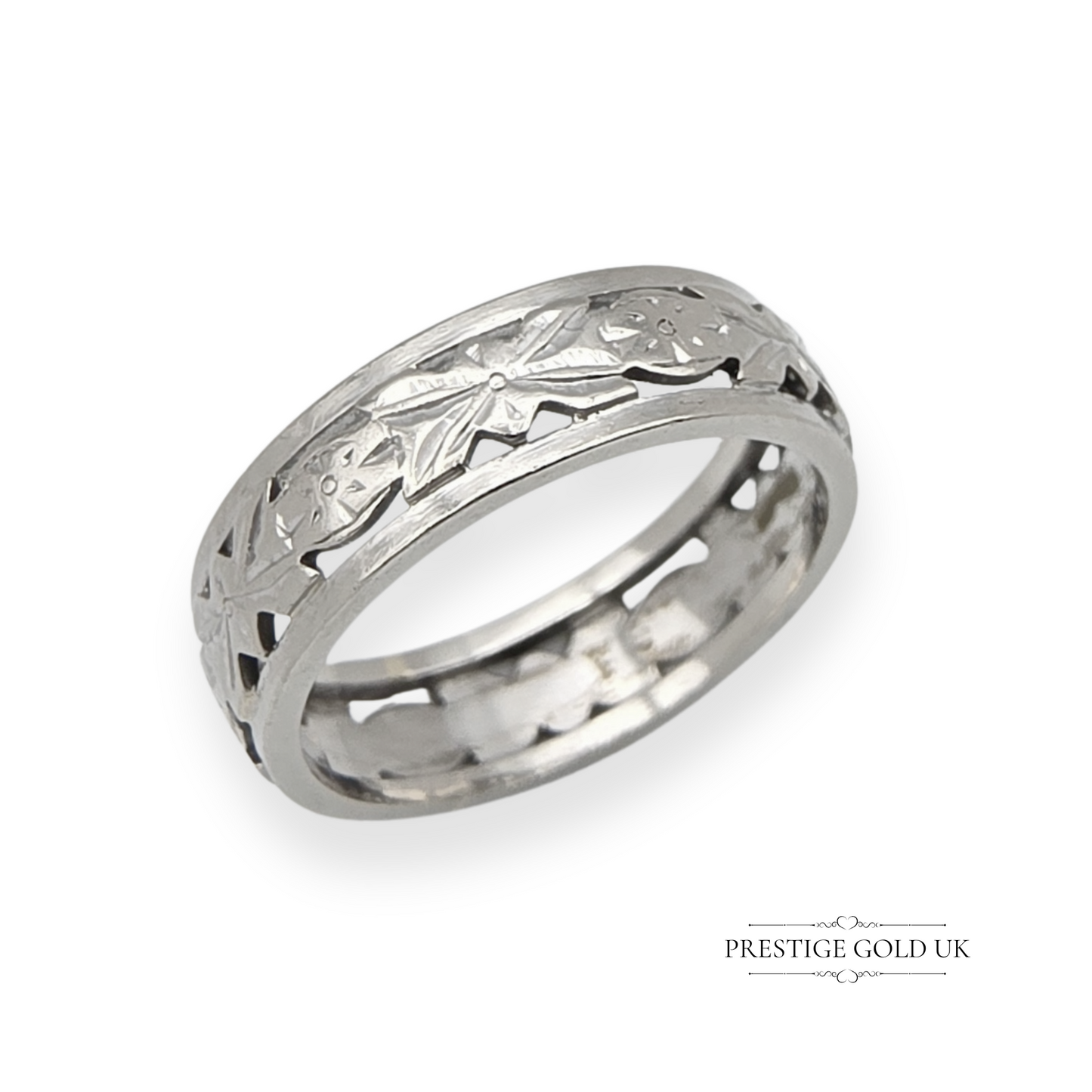 18ct white gold hollow floral ring with an openwork flower design, fully hallmarked London 1957, size UK N US 6 3/4, elegant retro statement jewellery