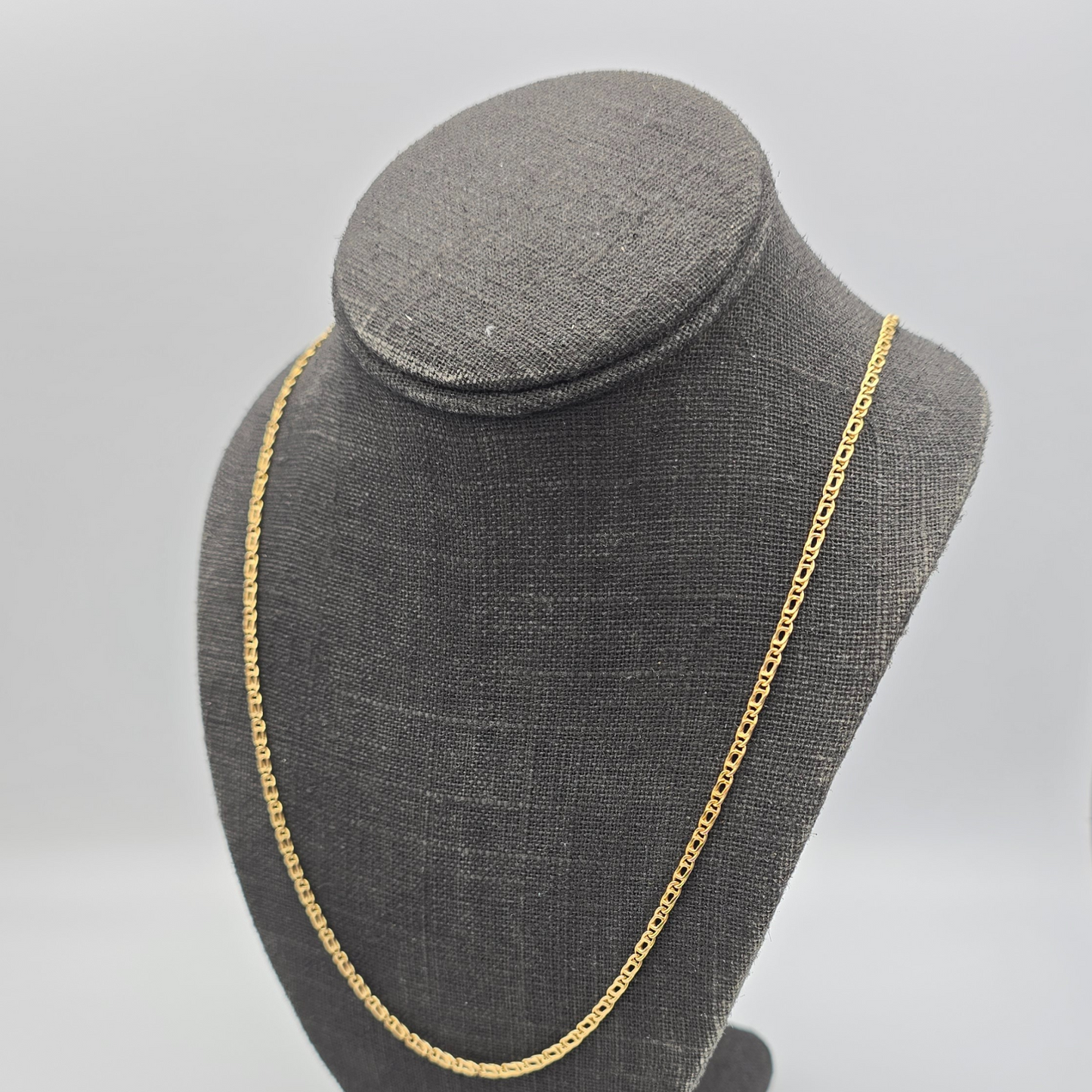 25" Long 9ct Gold Figaro Chain Necklace, Lightweight Hollow Gold Link