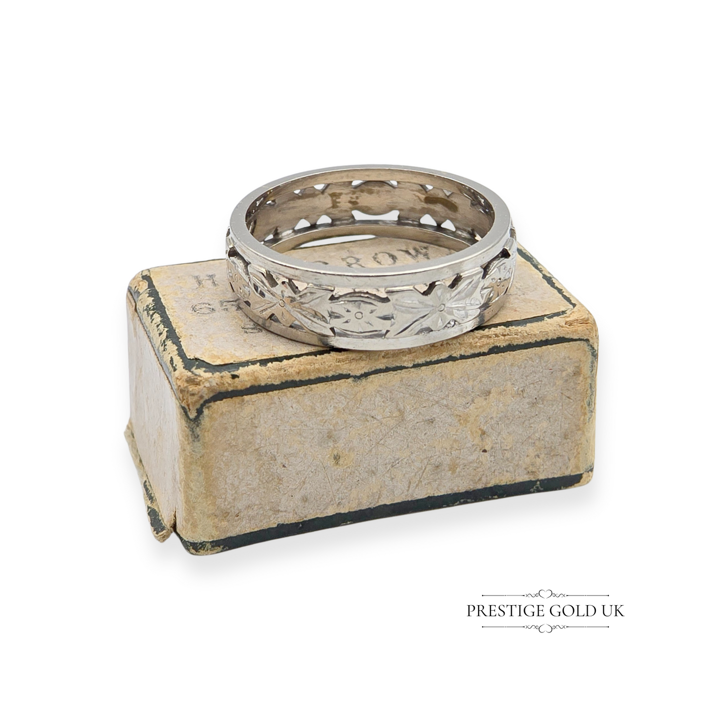 18ct White Gold Floral Hollow Ring, Fully Hallmarked London 1957, Size UK N US 6 3/4