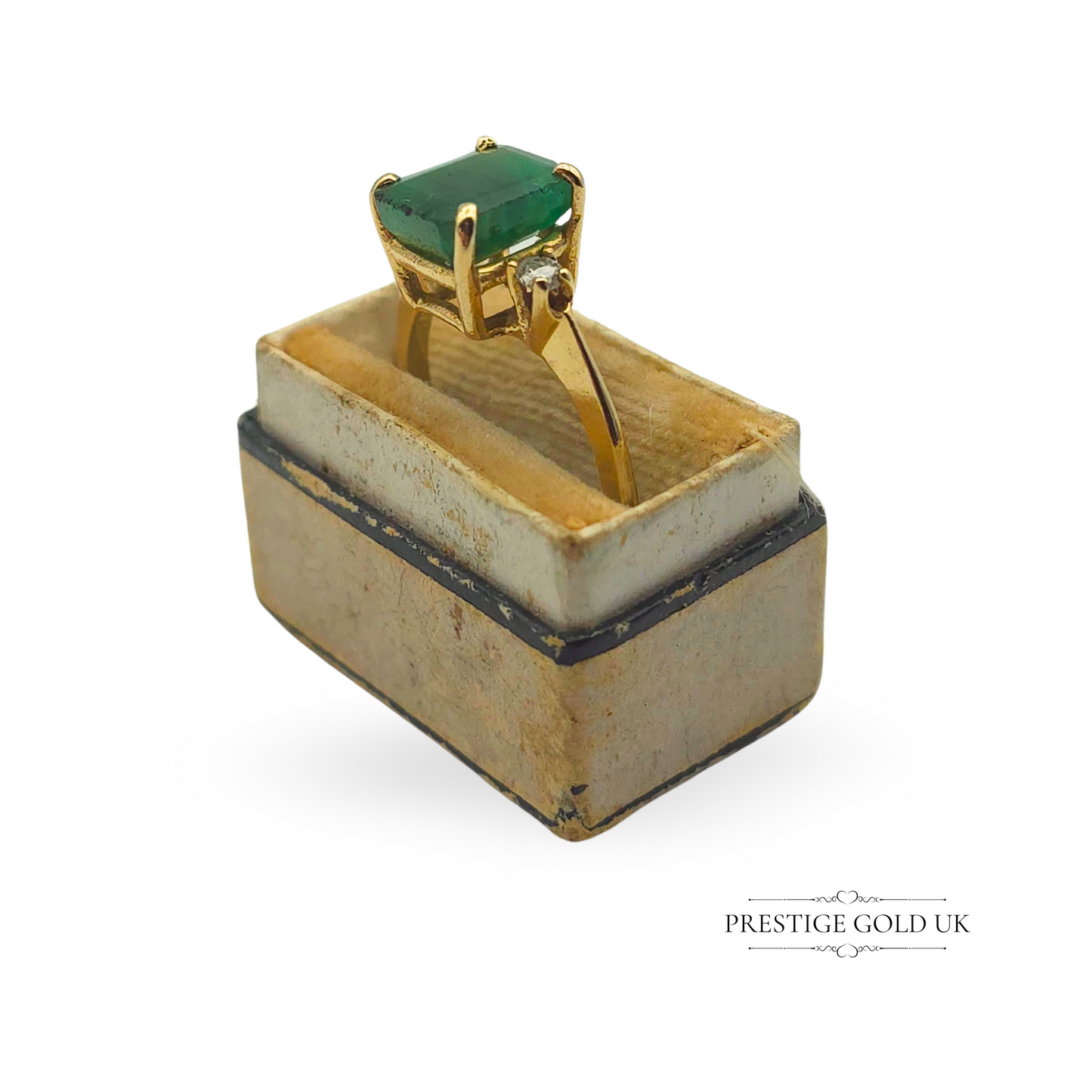 14ct Gold Emerald & Diamond Trilogy Large Emerald Ring UK N / US 6 3/4 / EU 54