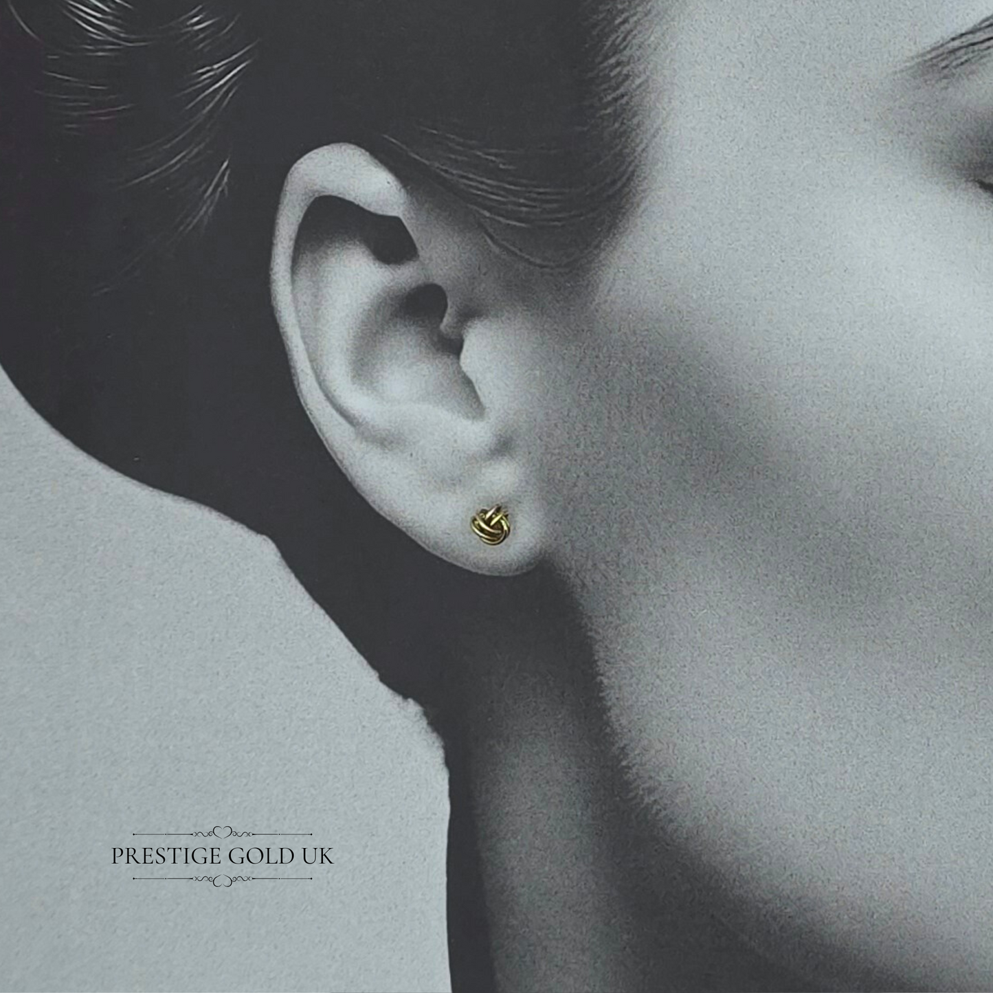 A pair of vintage 9ct gold stud earrings featuring the Wool Mark symbol, tested as solid 9k gold. Each stud has a 5mm rounded end and measures 15mm long. A minimalist, lightweight design, ideal for everyday wear or as a thoughtful gift for textile enthusiasts.