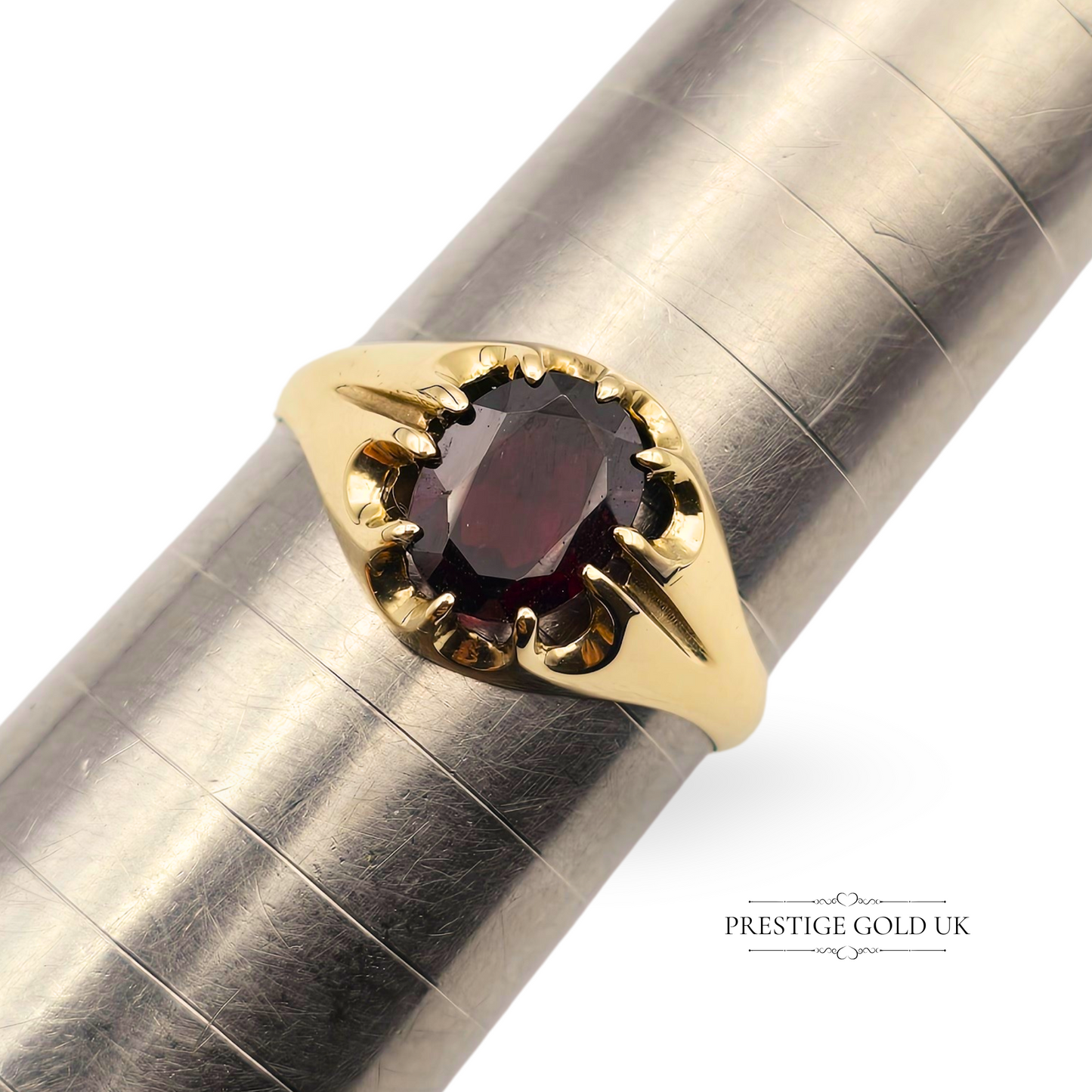 9ct Gold Garnet Solitaire Ring, 1979 Oval Claw-set Signet UK V US 10 1/2