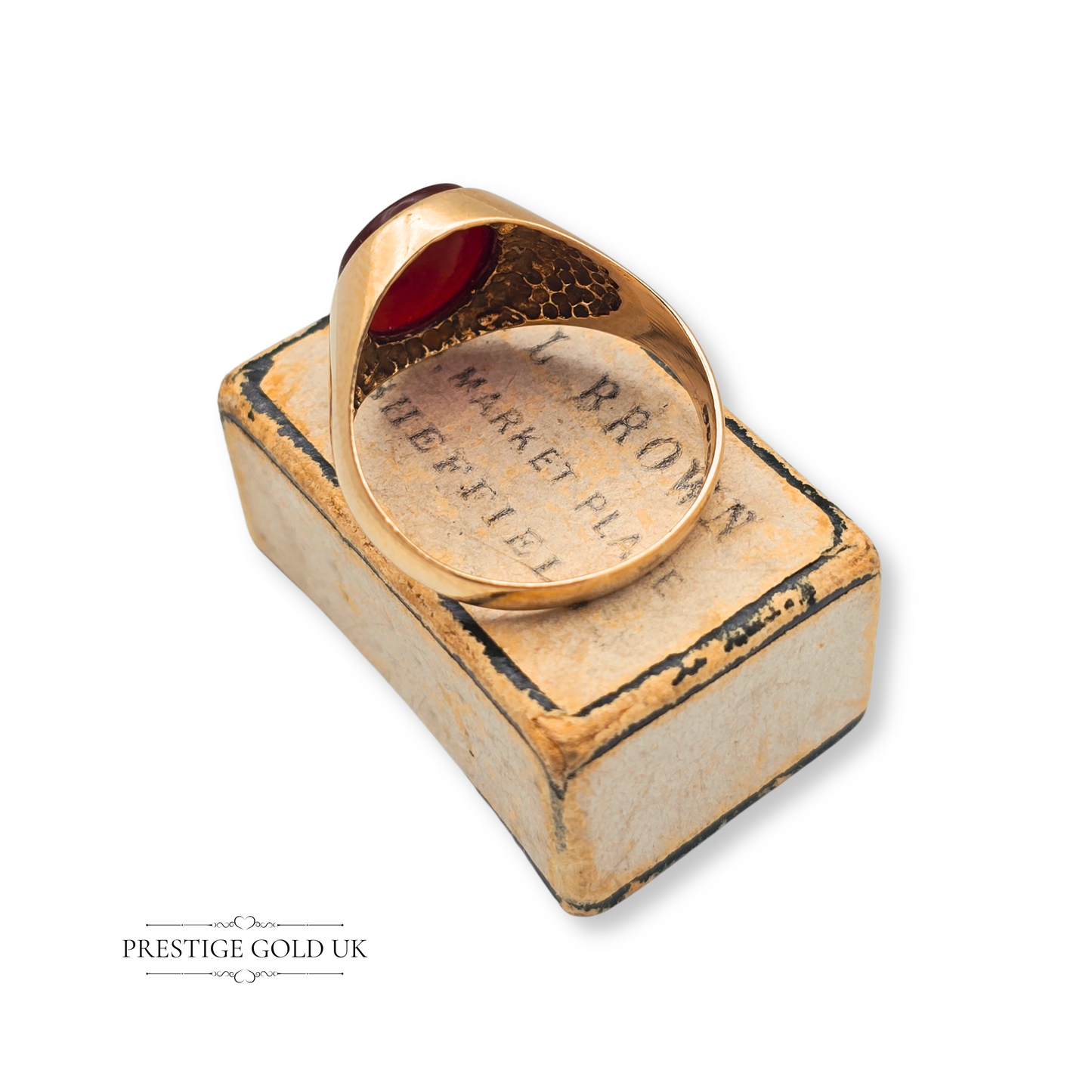 Tiny 9ct Gold Carnelian Signet Ring, Hallmarked London 1975, UK K 1/2 US 5 1/2