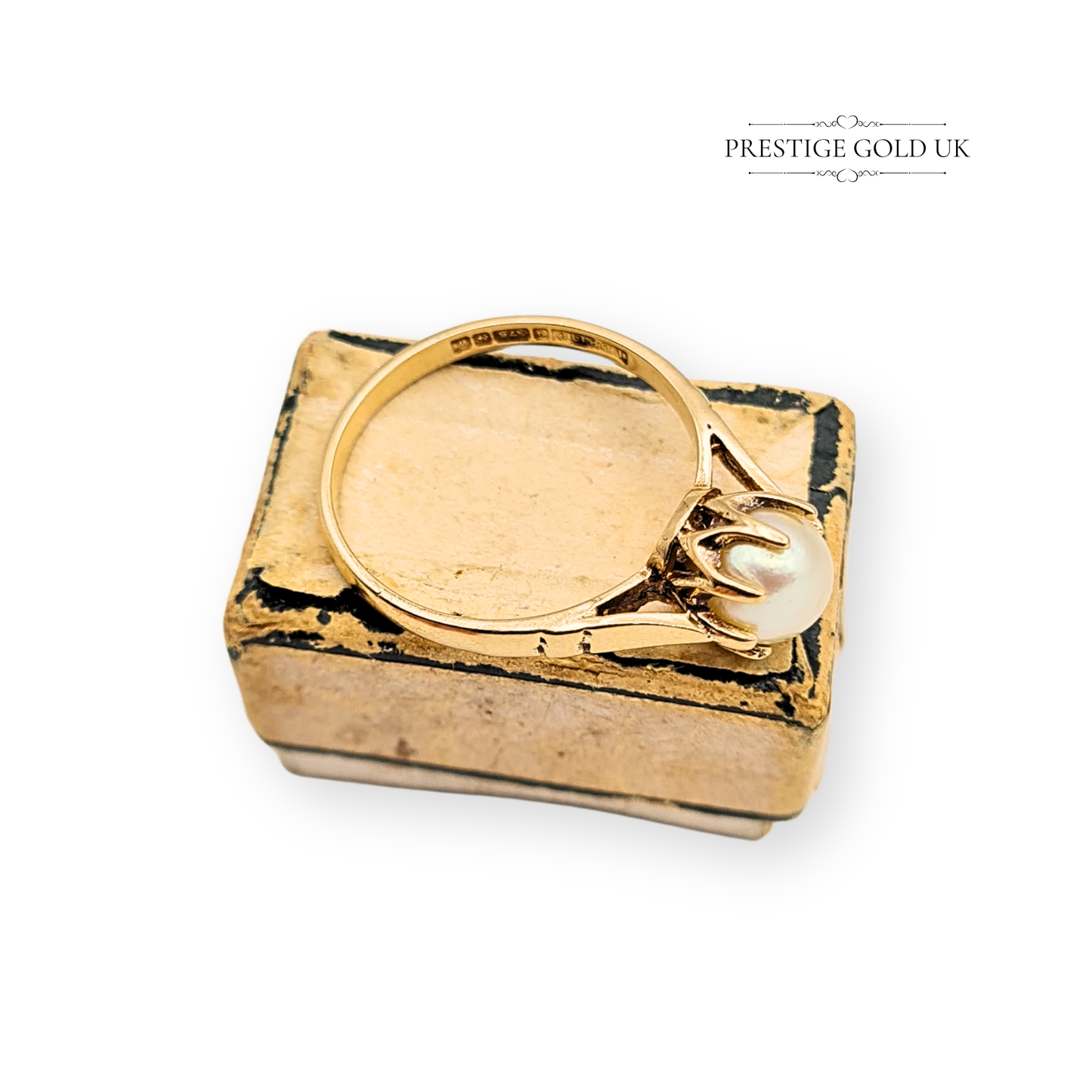 9ct Gold Large Pearl Solitaire Ring, Vintage 1970's Ring UK O 1/2 US 7 1/4