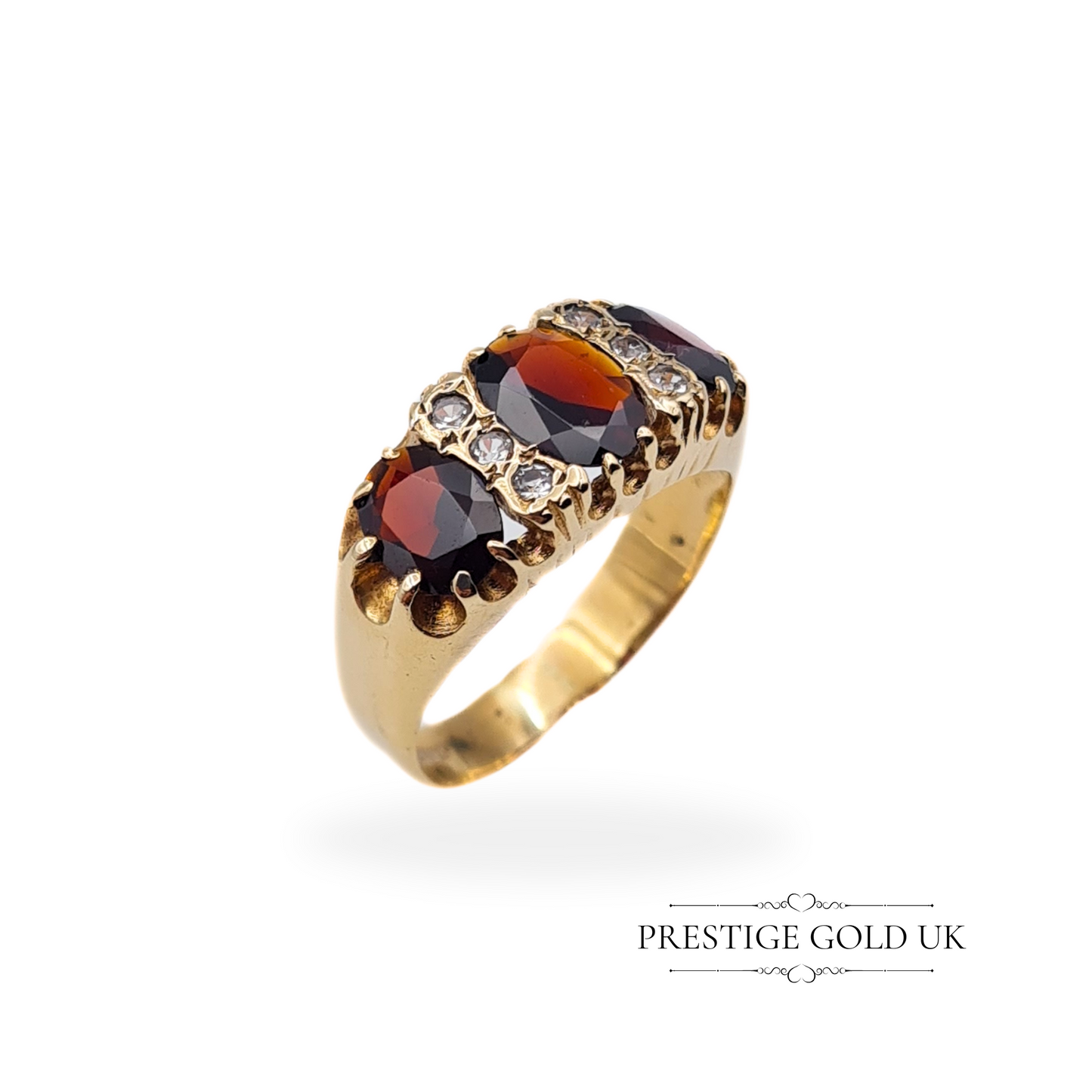 Vintage 9ct Gold Garnet & Cubic Zirconia Ring - UK Q, US 8, Euro 57