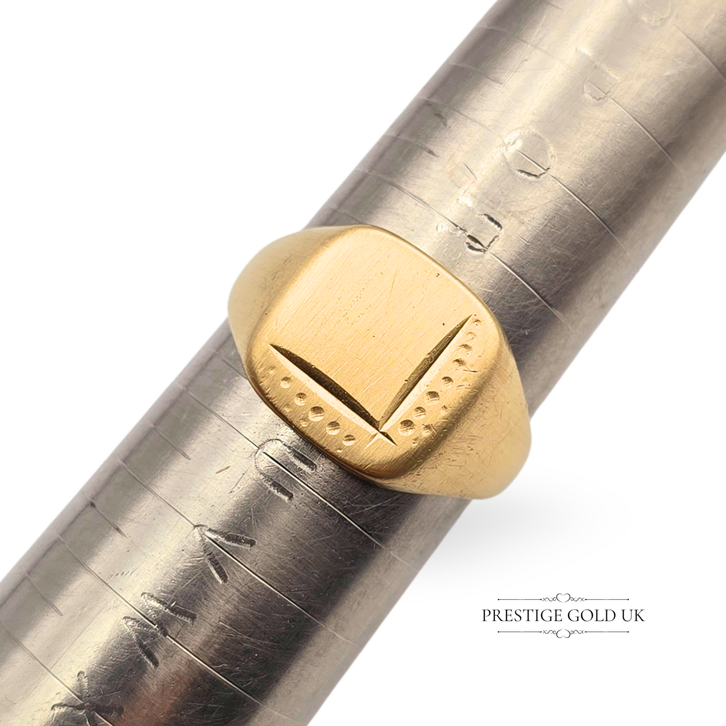 9ct Gold Signet Ring, 1976 London Hallmark, UK T US 9 1/2 Brushed Finish