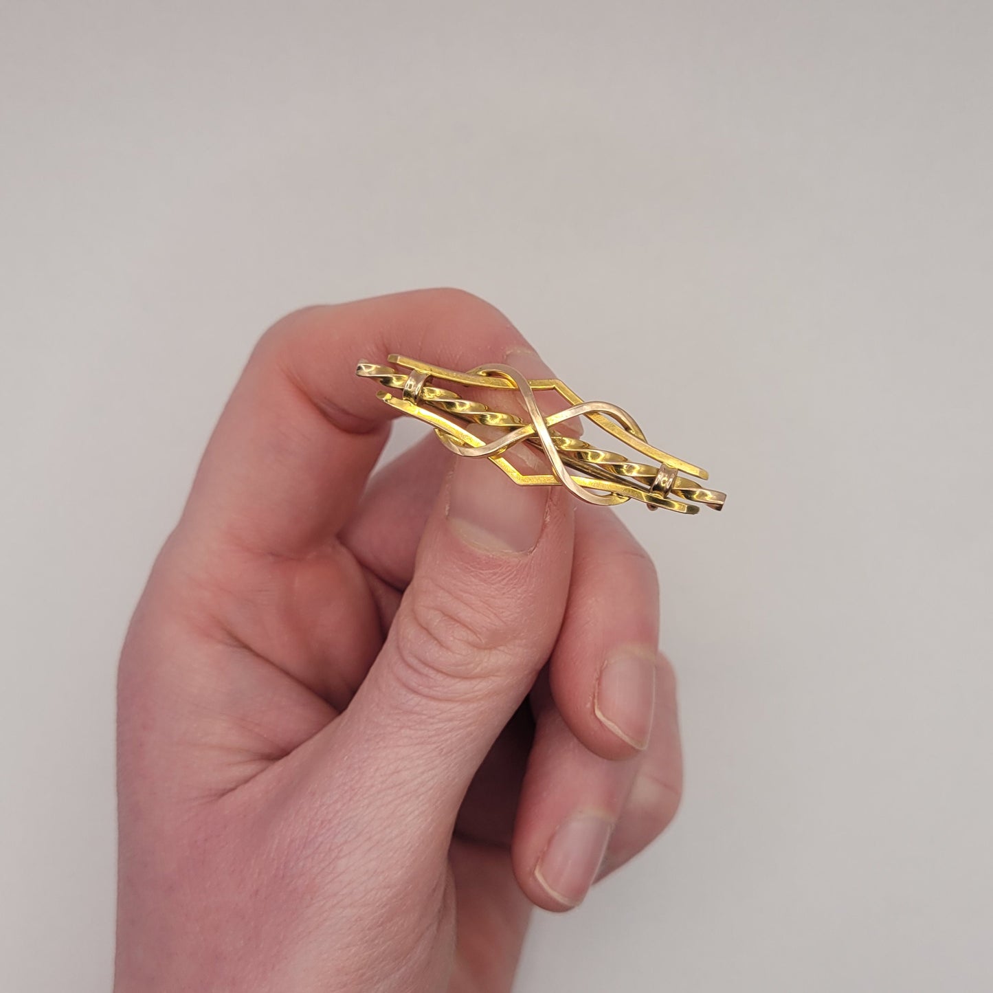 Ornate Solid 9ct Yellow & Rose Gold Brooch