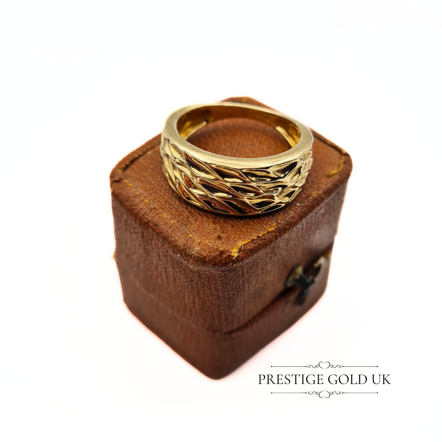 Vintage 9ct Gold Patterned/Textured Ring - Size UK N, US 6 1/4, Euro 53.5