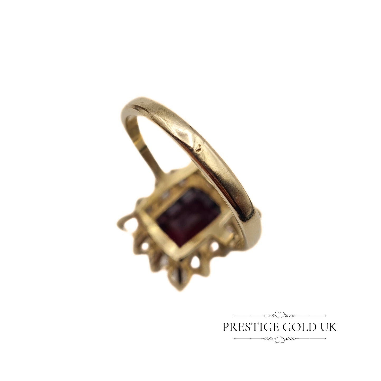 Vintage 9ct Gold Garnet & CZ Statement Ring - UK O 1/2, US 7 1/2, Euro 55.5