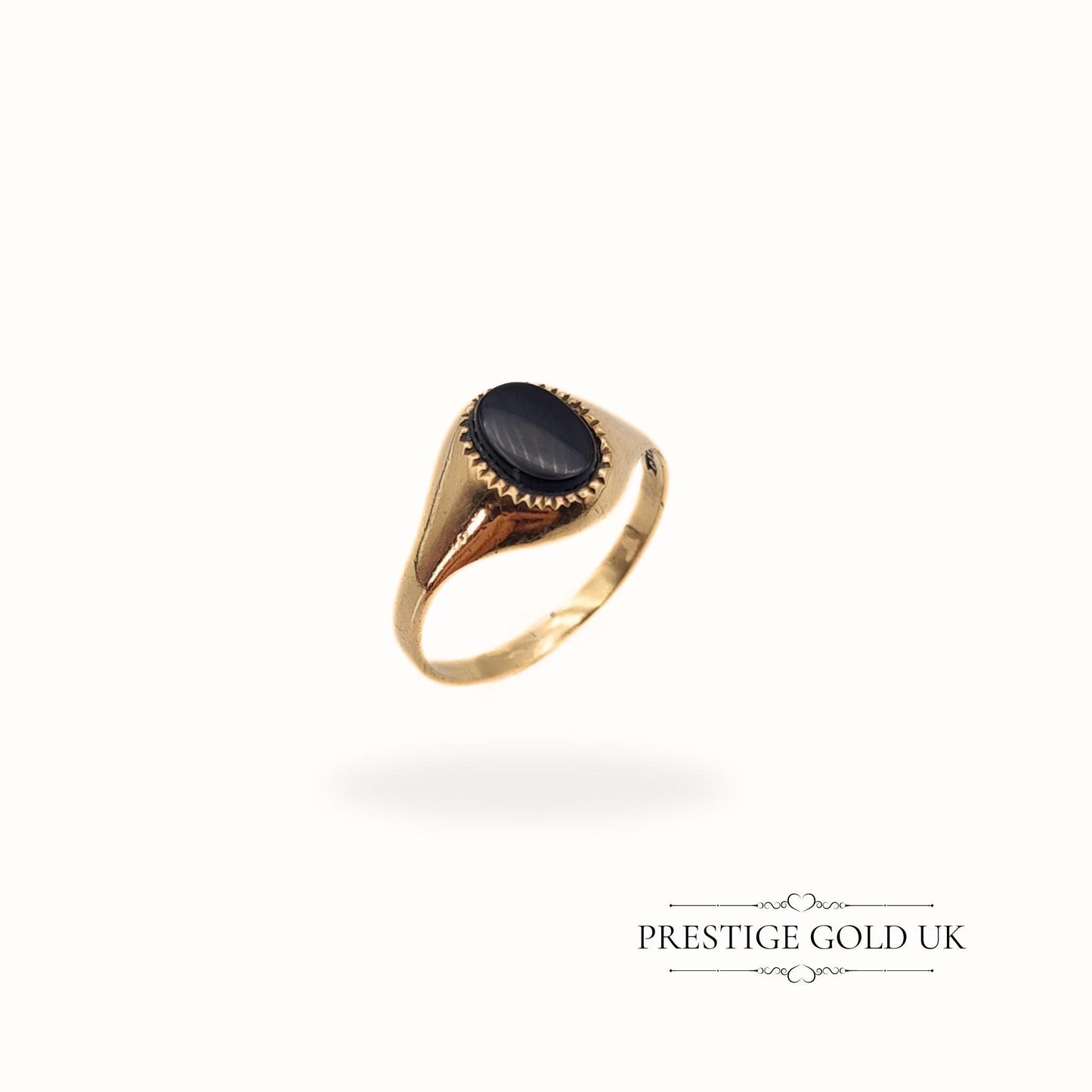 Small Vintage Gold Onyx Signet Ring 9ct - Size UK K 1/2, US 5 1/2, Euro 51