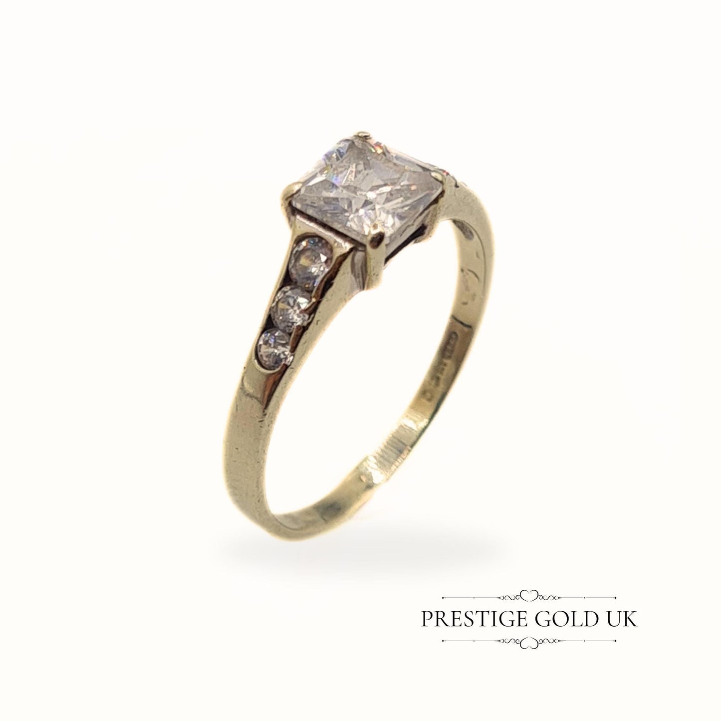 Clearance Item: 9ct White Gold Baguette Cut CZ Ring - UK Q, US 8 1/2, Euro 58
