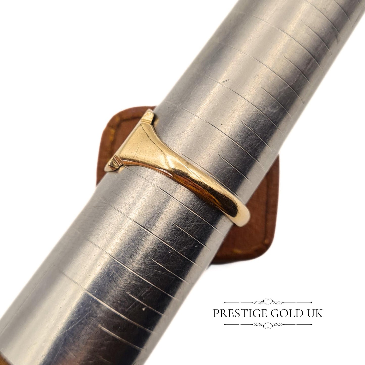 Large Gold Signet Ring 9ct - Cross Hatch Pattern - UK V 1/2 US 11 Euro 64