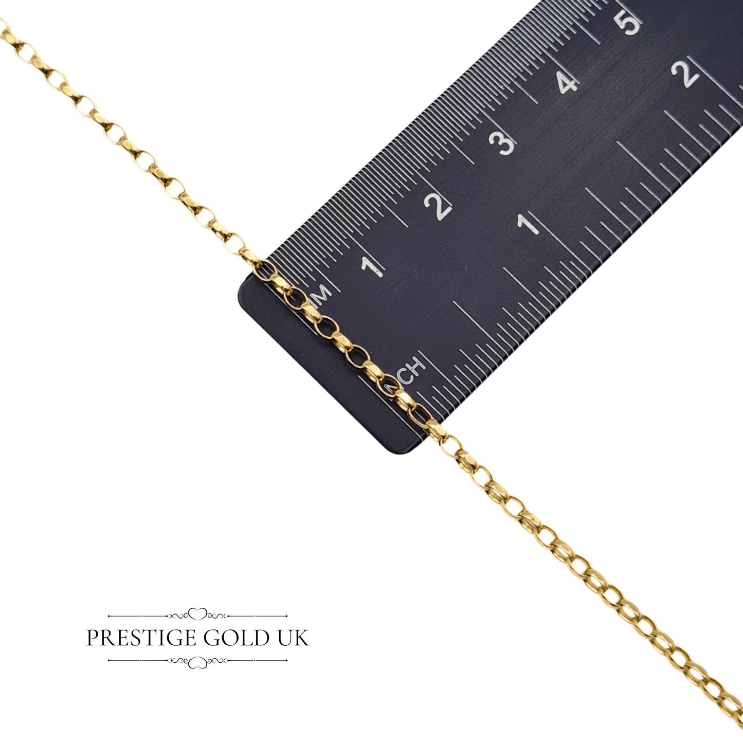 An 18-inch Baby Belcher necklace in 9ct yellow gold, featuring 2mm wide flat faceted links. Fully British hallmarked in Birmingham, this unisex chain is durable and lightweight, perfect for daily wear or as a layering piece.