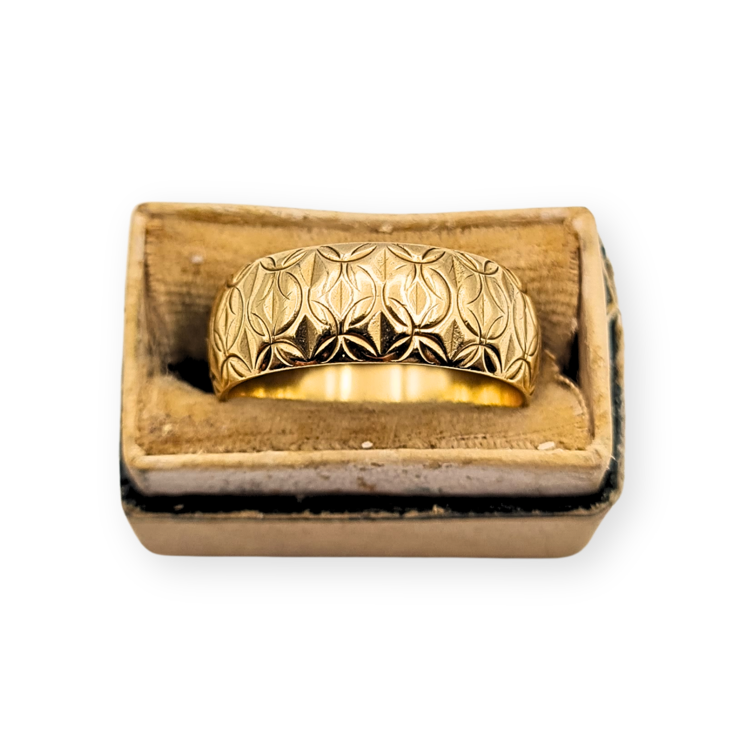 9ct Gold Engraved Band Ring, 1976 London Hallmark, Size N
