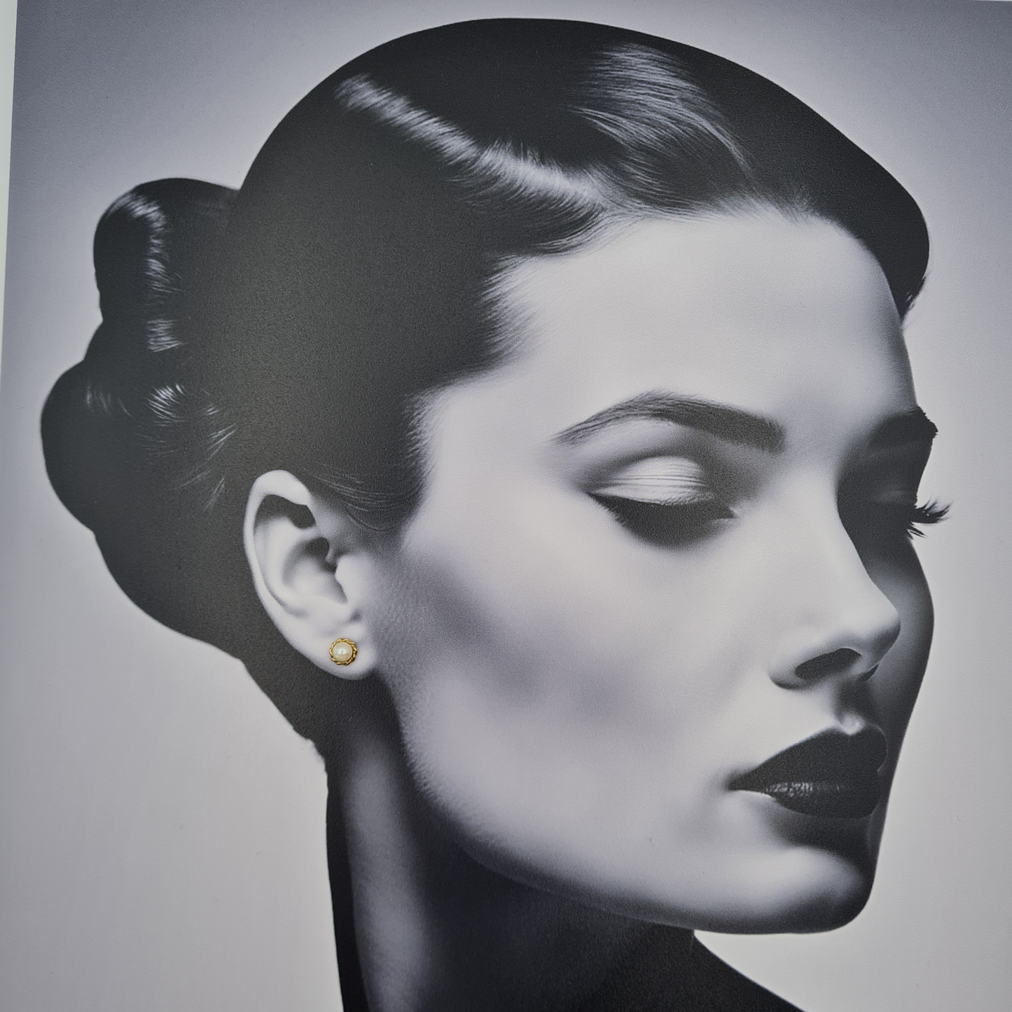 9ct Gold Pearl Stud Earrings, Rope Edge, Dainty Jewellery