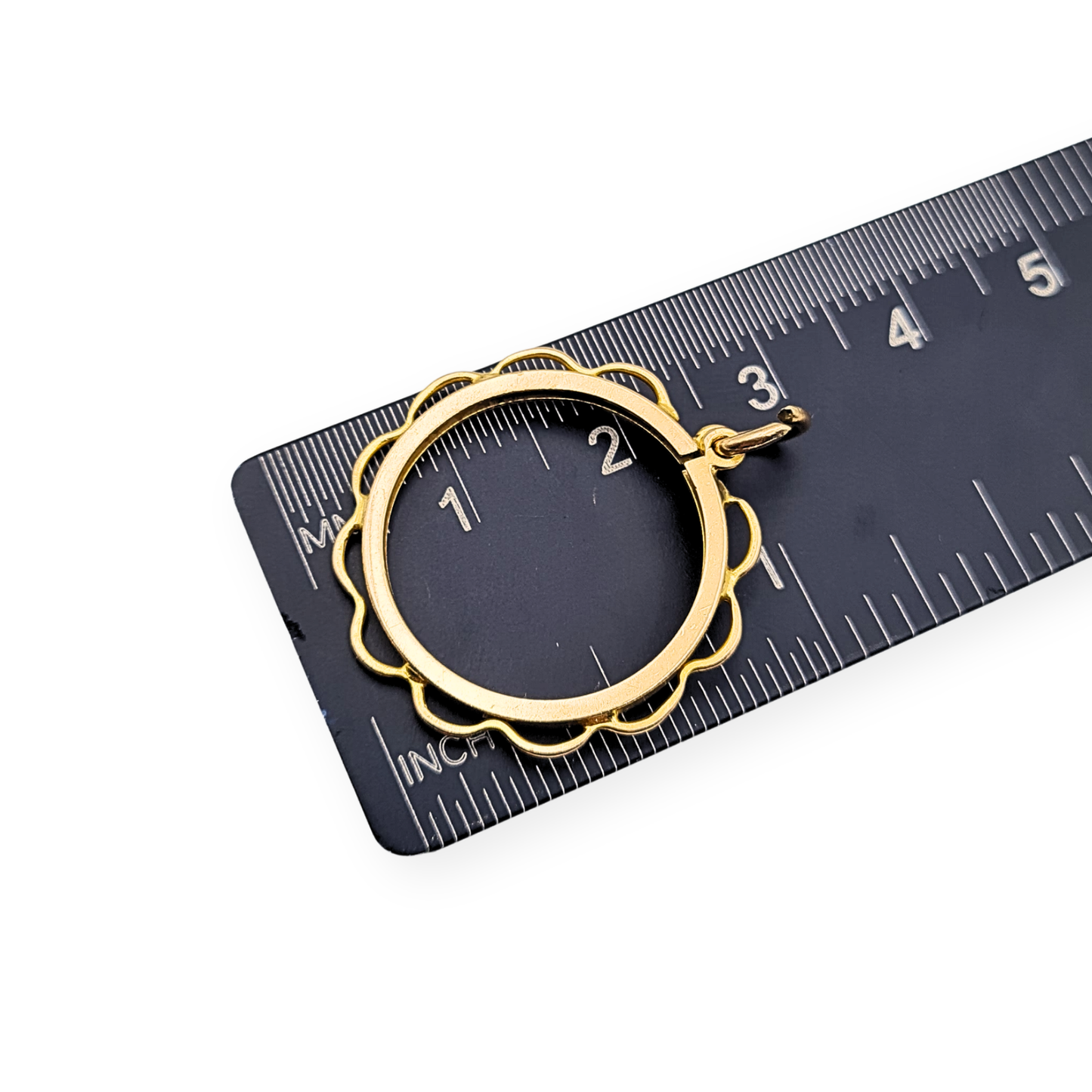 9ct Gold Half Sovereign Coin Holder Pendant