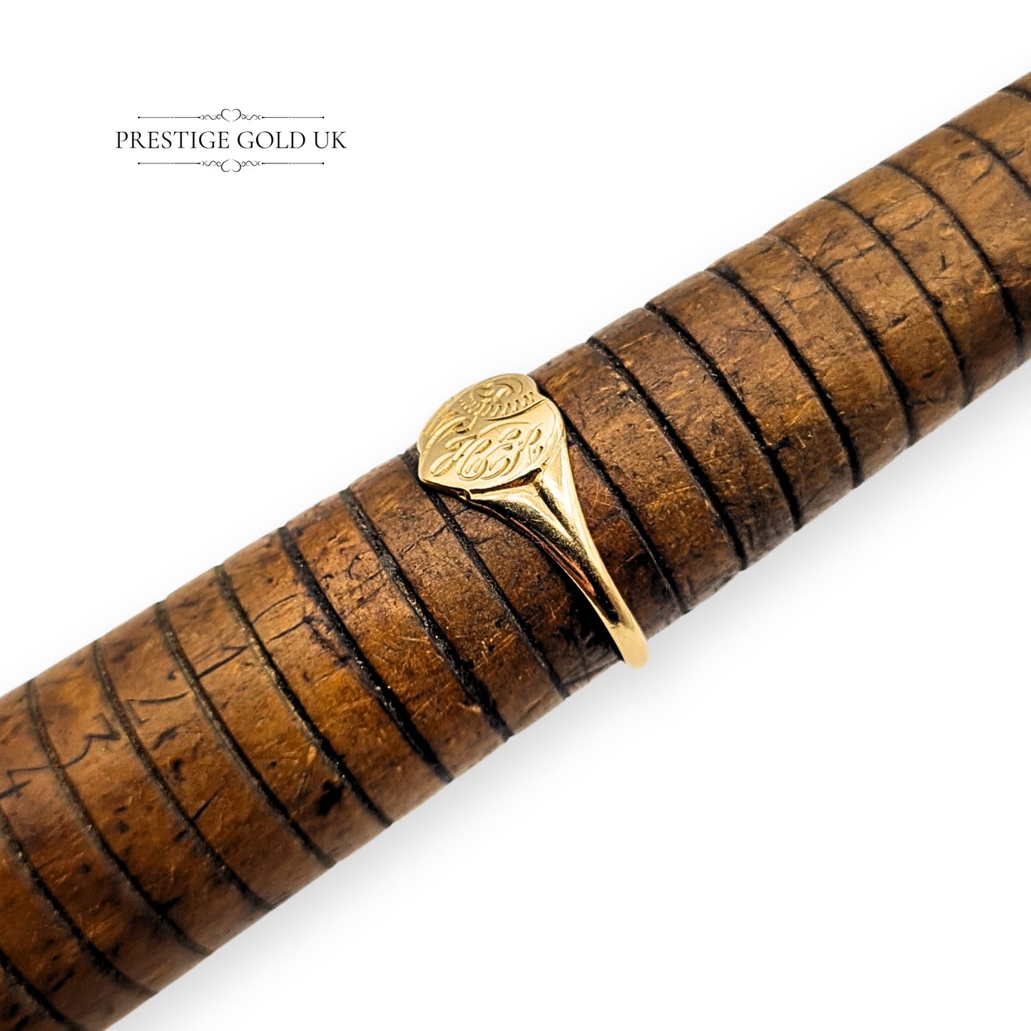 9ct Small Gold Heart Signet Ring, Engraved Design UK P / US 7.5