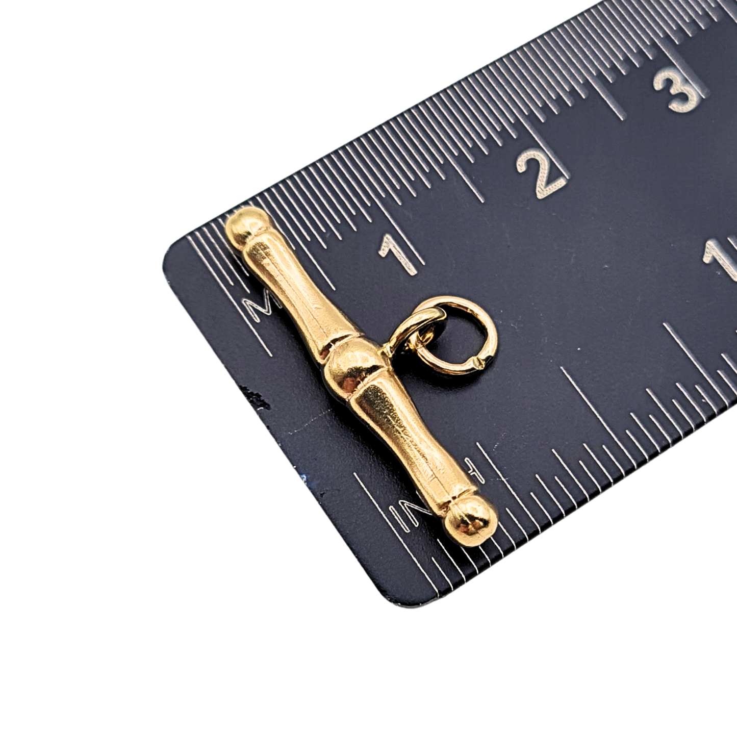 Small 9k Gold Vintage T Bar Charm Pendant.