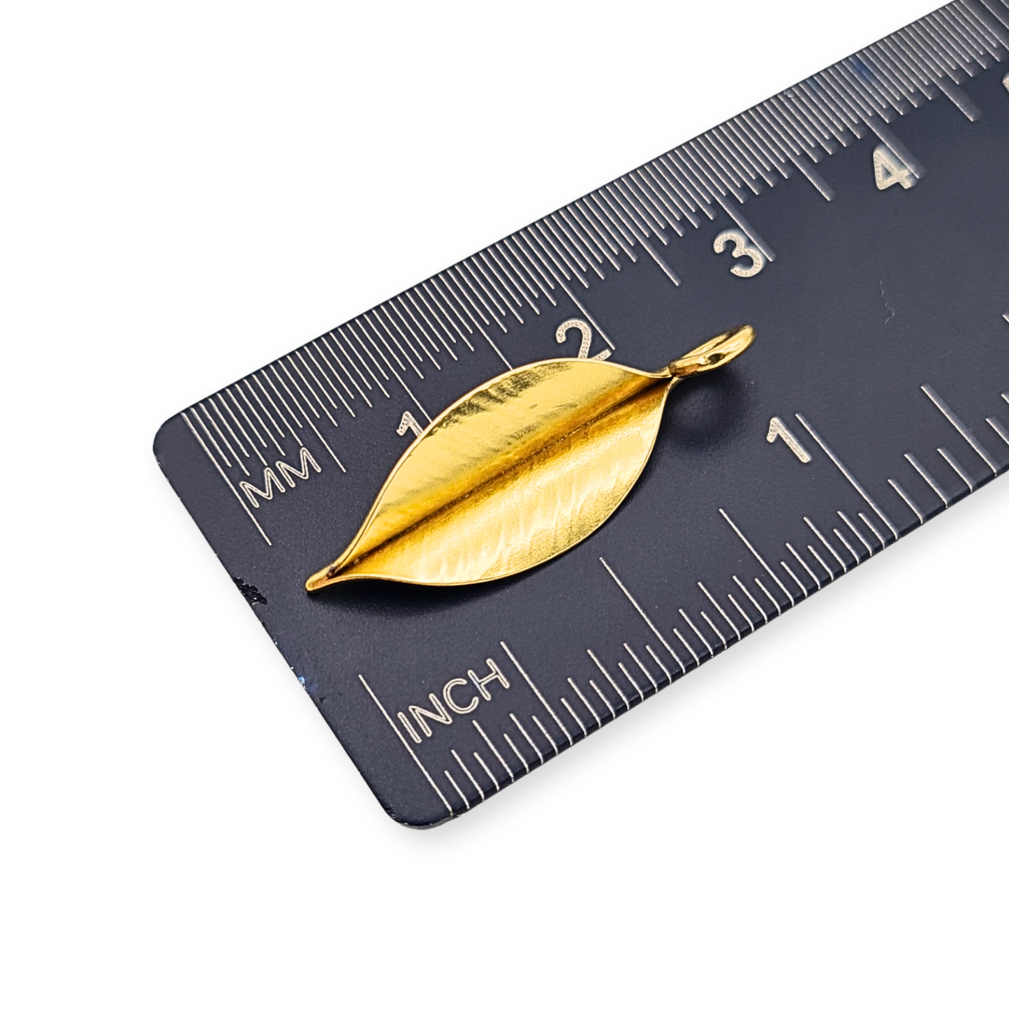 Solid 18ct Gold Leaf Pendant Hallmarked Birmingham 2010 Yellow Gold