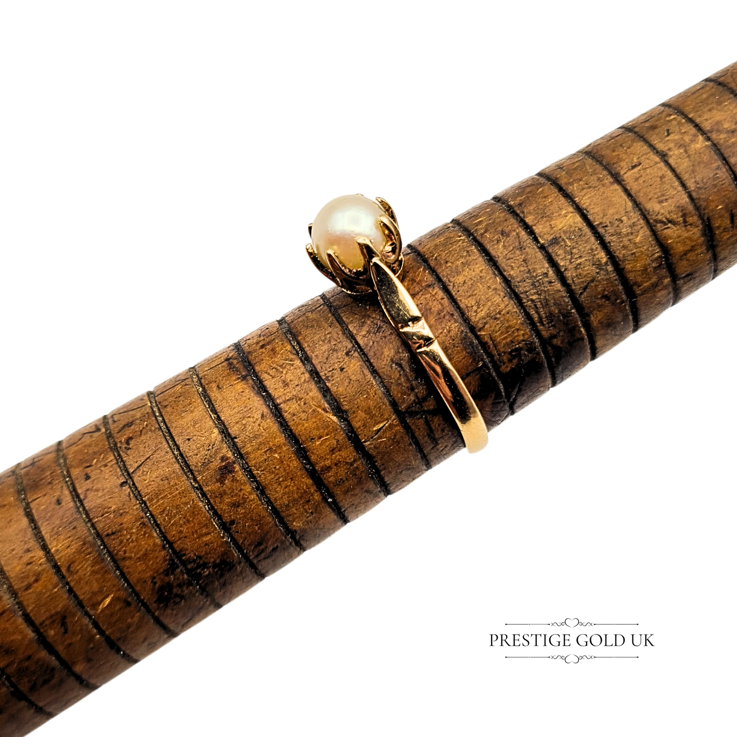 9ct Gold Large Pearl Solitaire Ring, Vintage 1970's Ring UK O 1/2  US 7 1/4