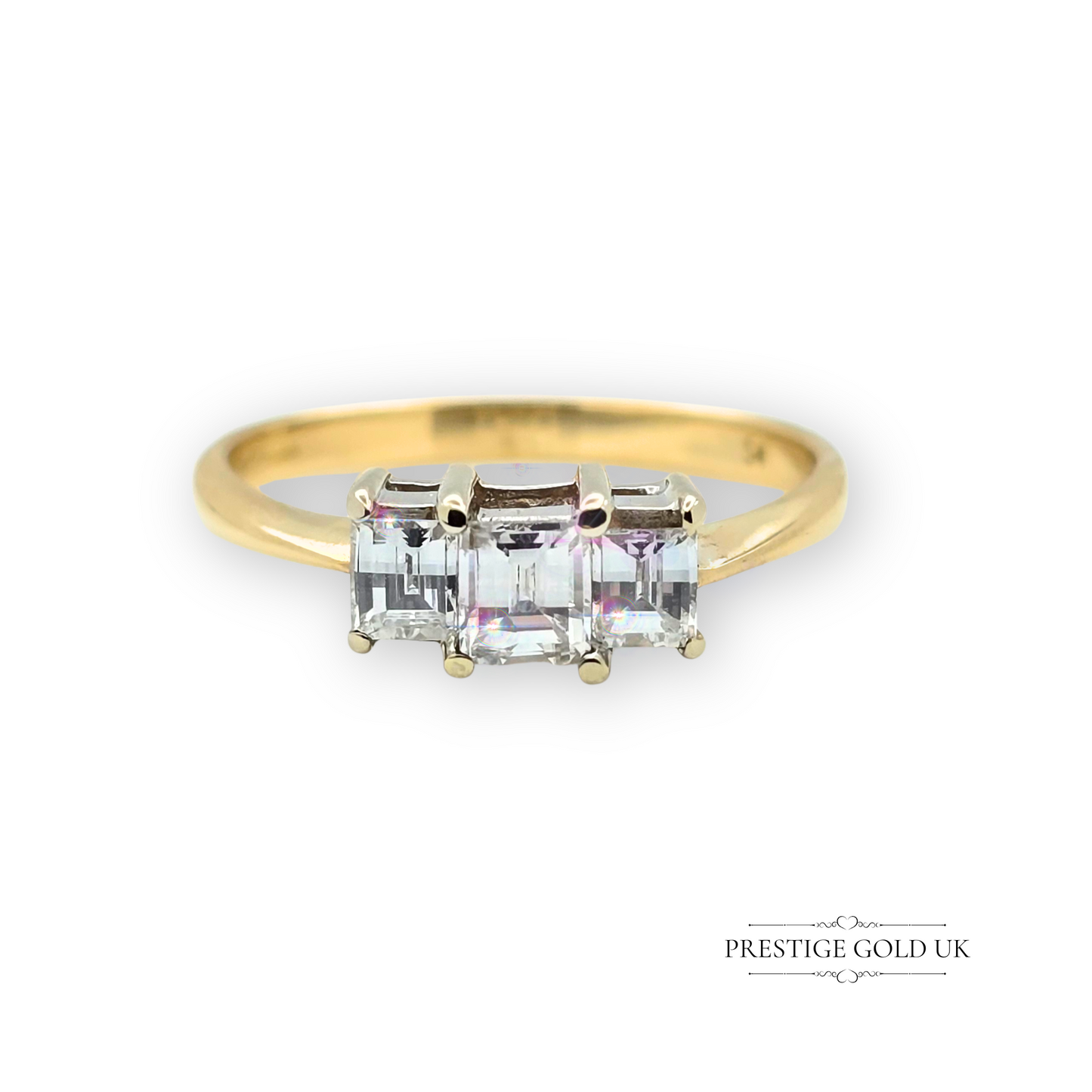 18ct Yellow Gold 3 Stone Millennium Cut Diamond Ring,  Size UK J  US 5