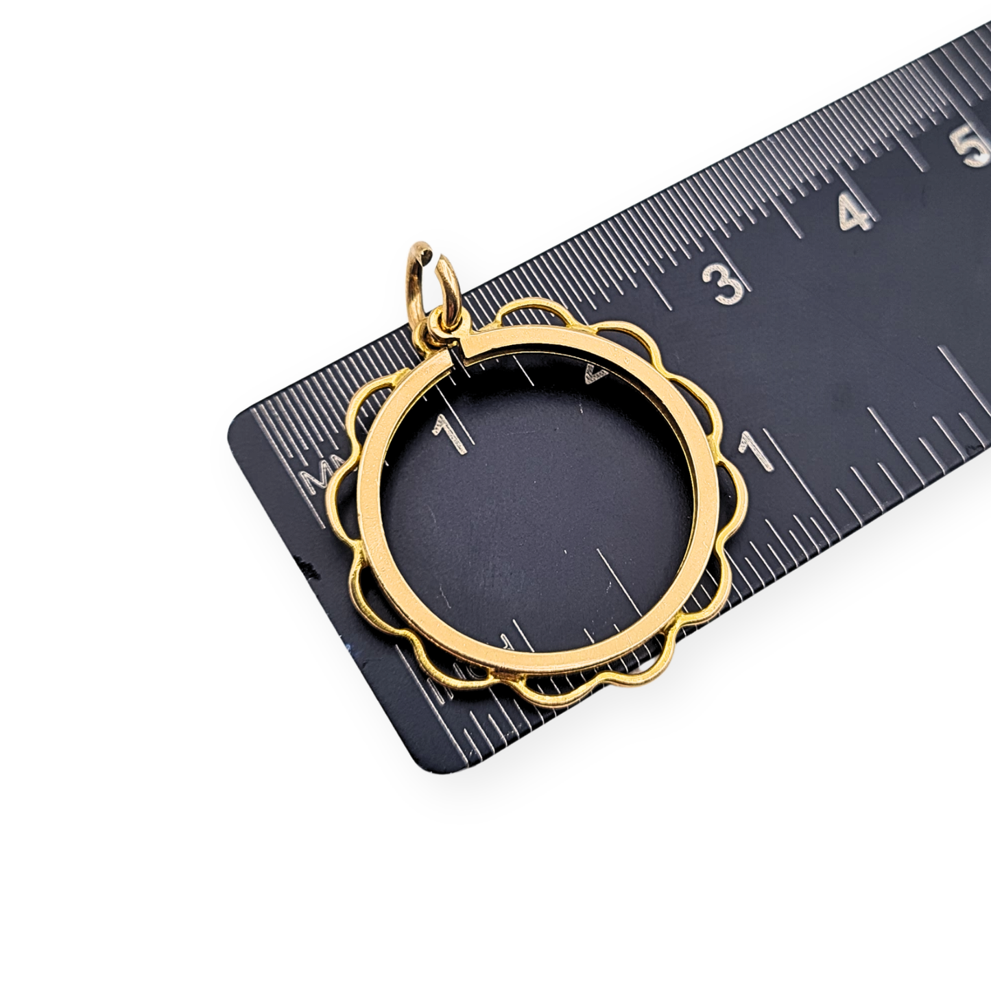 9ct Gold Half Sovereign Coin Holder Pendant