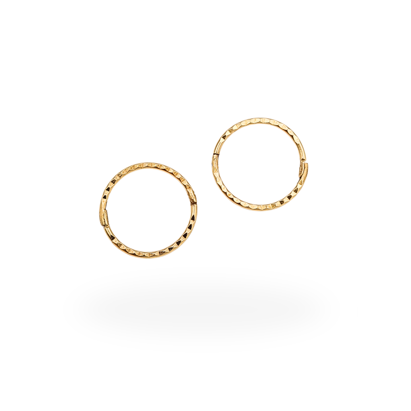 Pair of tiny 9ct yellow gold hinged hoop earrings with engraved detailing, 13mm diameter, fully tested.