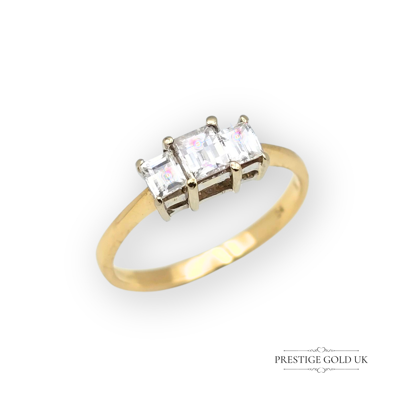 18ct Yellow Gold 3 Stone Millennium Cut Diamond Ring,  Size UK J  US 5