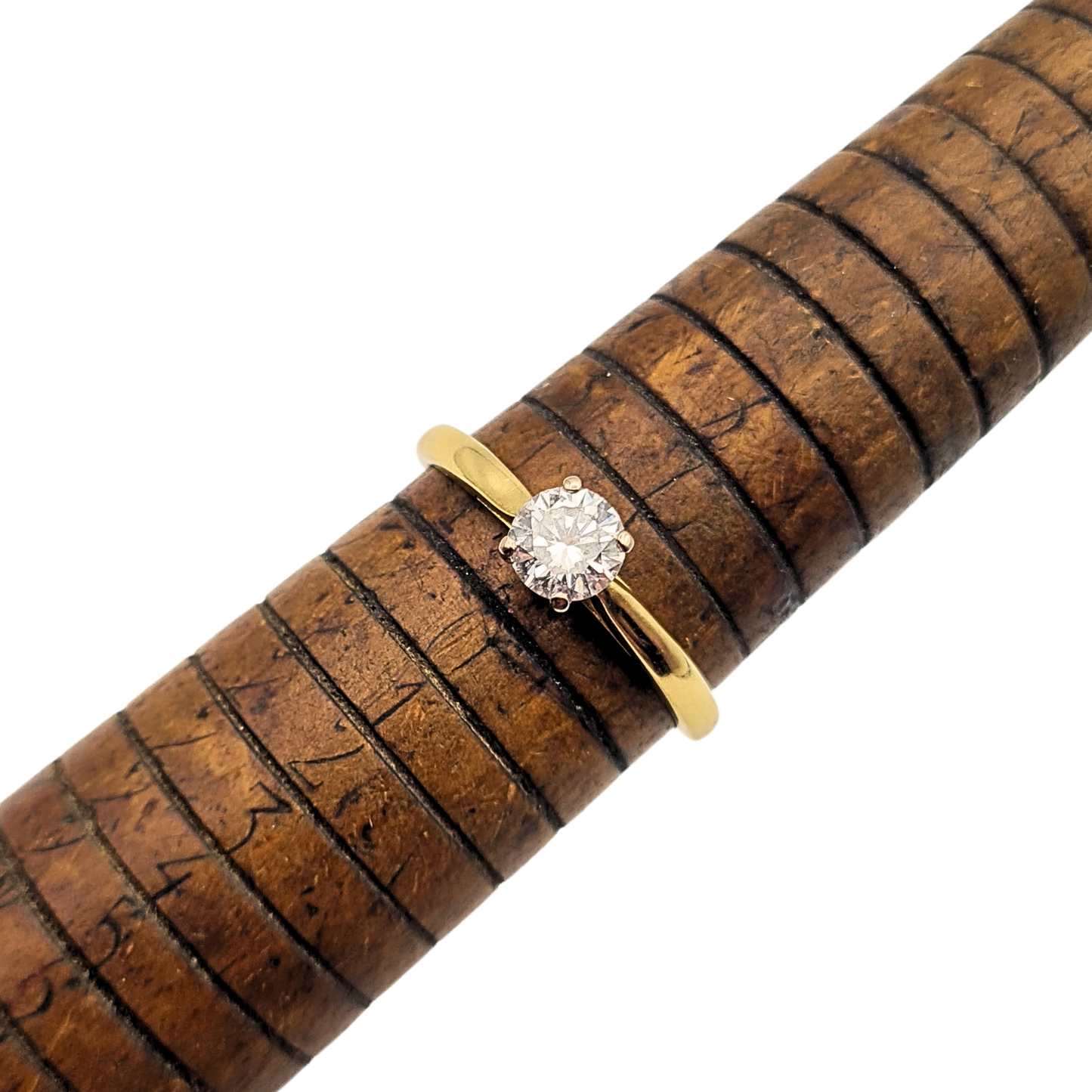 Quality 18ct Gold Diamond Solitaire Engagement Ring  UK Q / US 8.25