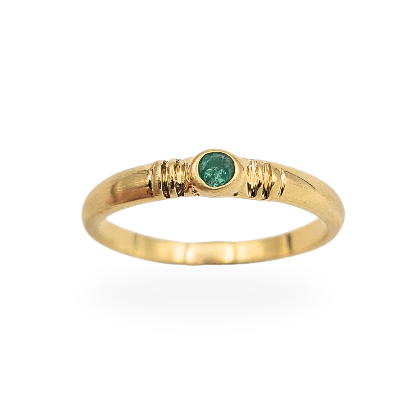 9ct Gold Emerald Ring UK M US 6 1/4 Green Stone Band