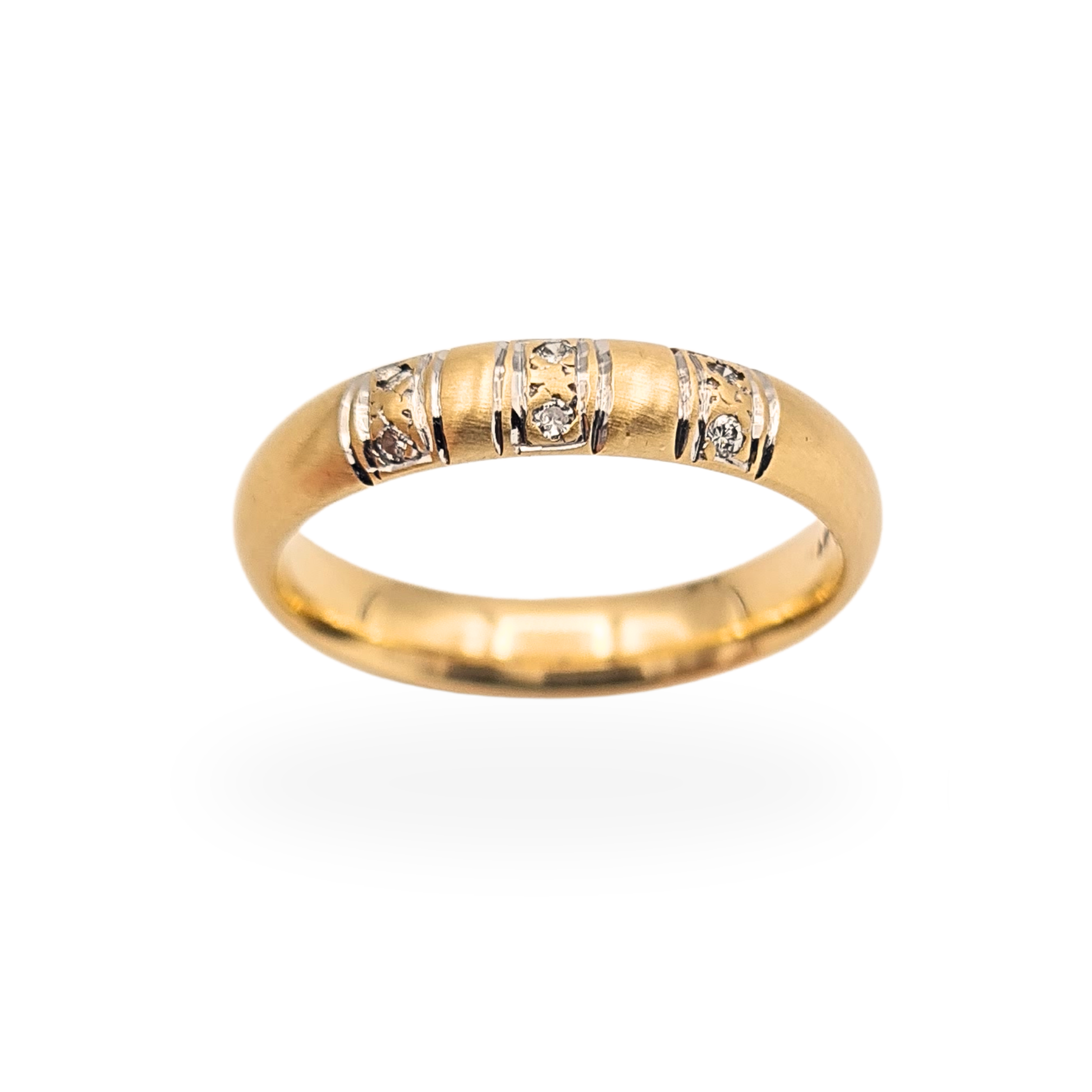 Solid 9ct gold comfort fit diamond band ring with six diamonds, white gold engraved detailing and Sheffield 1992 hallmark.