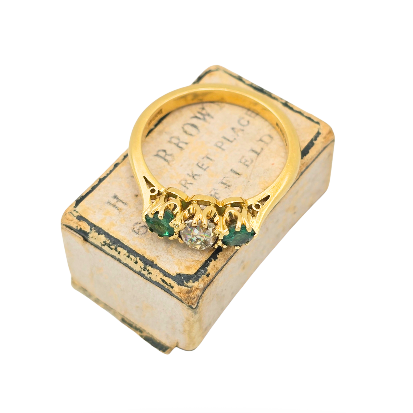 Quality 18ct Gold Diamond Emerald Trilogy Ring UK M 1/2  US 6 1/2
