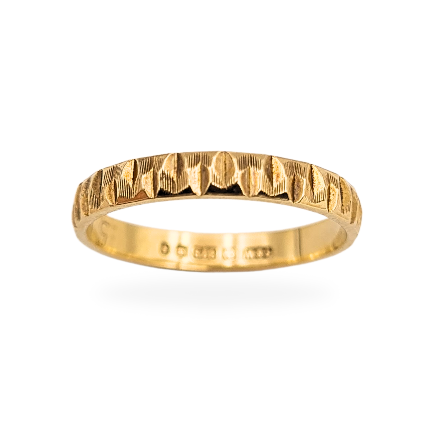 9ct Gold Engraved Band, London 1981, UK O / US 7.25