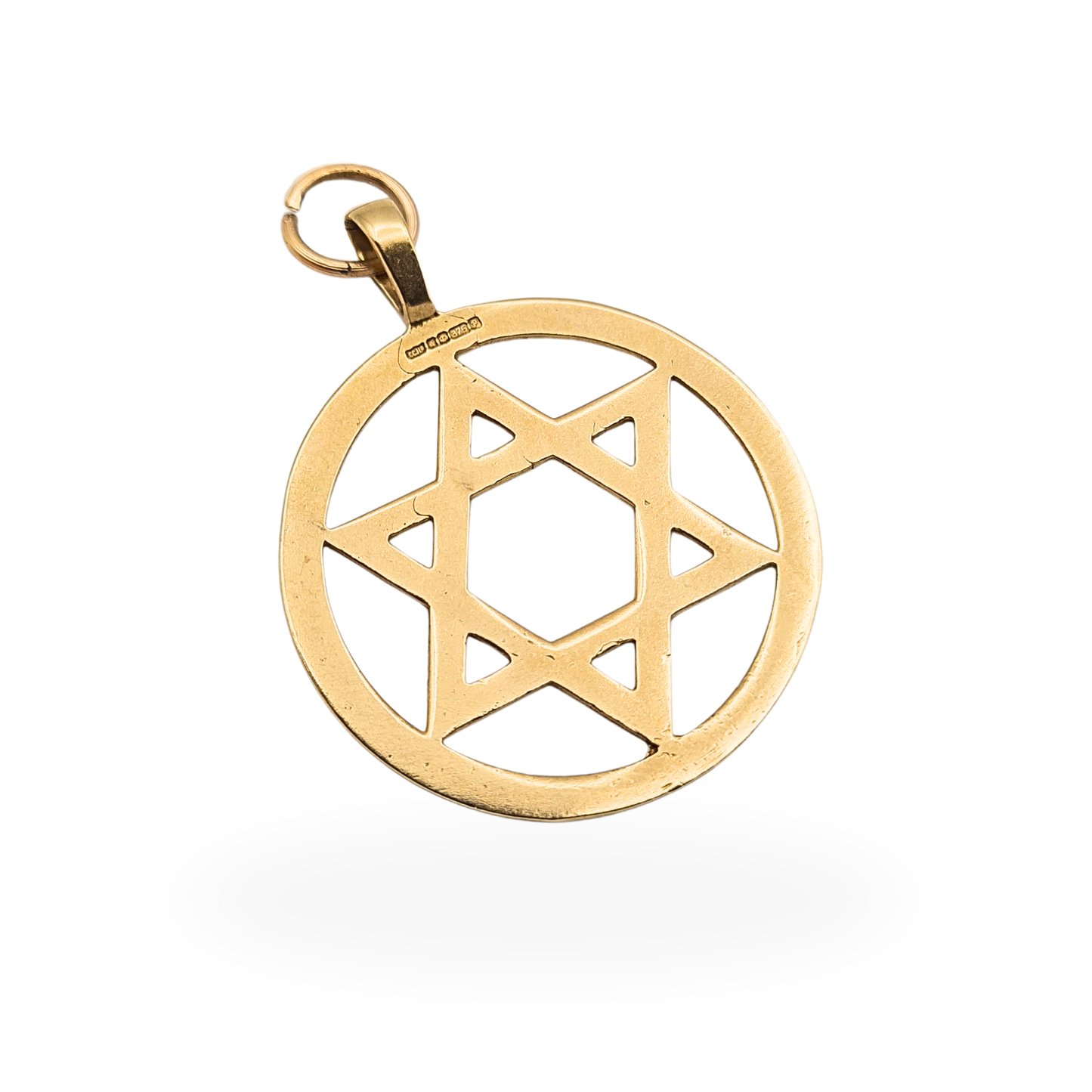 Vintage solid 9ct gold Star of David round pendant with Sheffield 1989 hallmarks measuring 29mm.