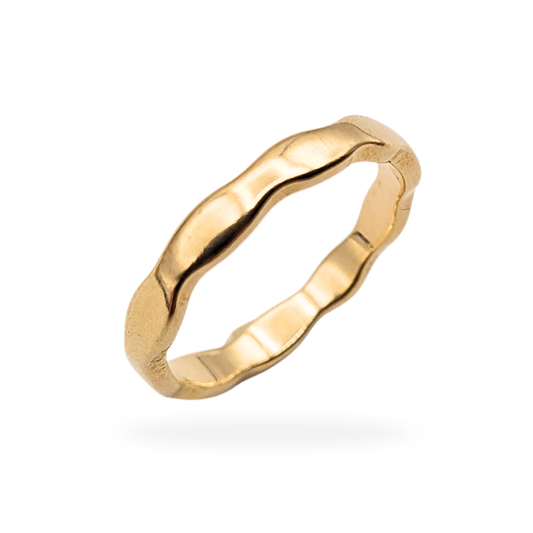 Slim 9ct gold wavy stacking ring fully tested as solid gold, featuring a faceted undulating profile and narrow 2.8mm band. Lightweight vintage gold ring in size UK I US 4 1/2, ideal as a delicate wedding band or stacking ring.