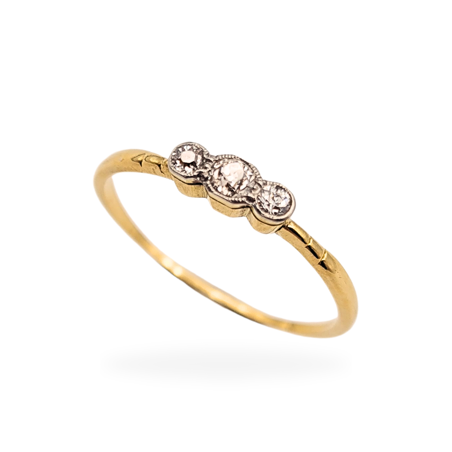 18ct Gold Old Cut Diamond Trilogy Ring, UK Q 1/2, US 8 1/4