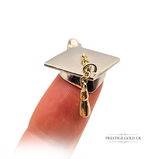 Links of London sterling silver graduation cap charm, 15mm by 15mm, stamped 925, solid 5.0g silver with tassel detail, mortarboard academic pendant or bracelet charm, ideal graduation jewellery gift, classic Links of London design.