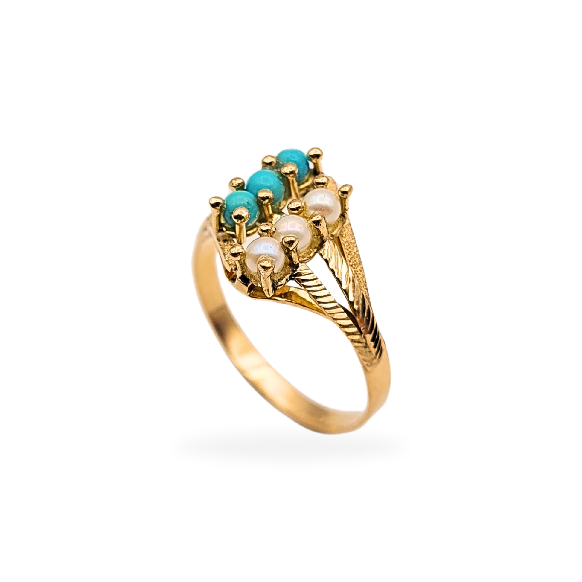 18ct gold turquoise ring featuring three rows of pear-shaped cabochons in bright blue, UK size M / US 6 1/4, with foreign hallmarks fully tested as 18ct gold; one claw missing though stones remain secure, weighing 2.10 grams.
