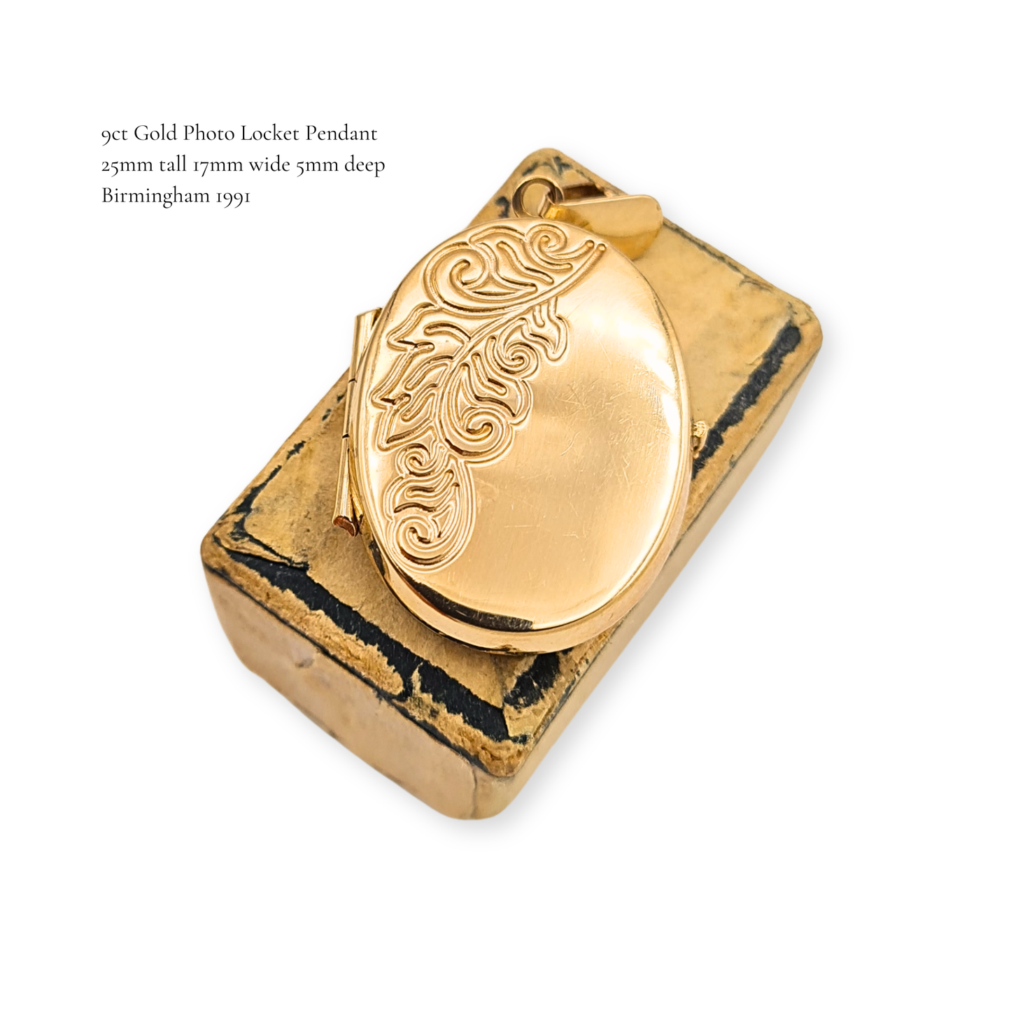 Large 9ct Gold Oval Photo Locket Pendant Engraved Birmingham Hallmark 1991