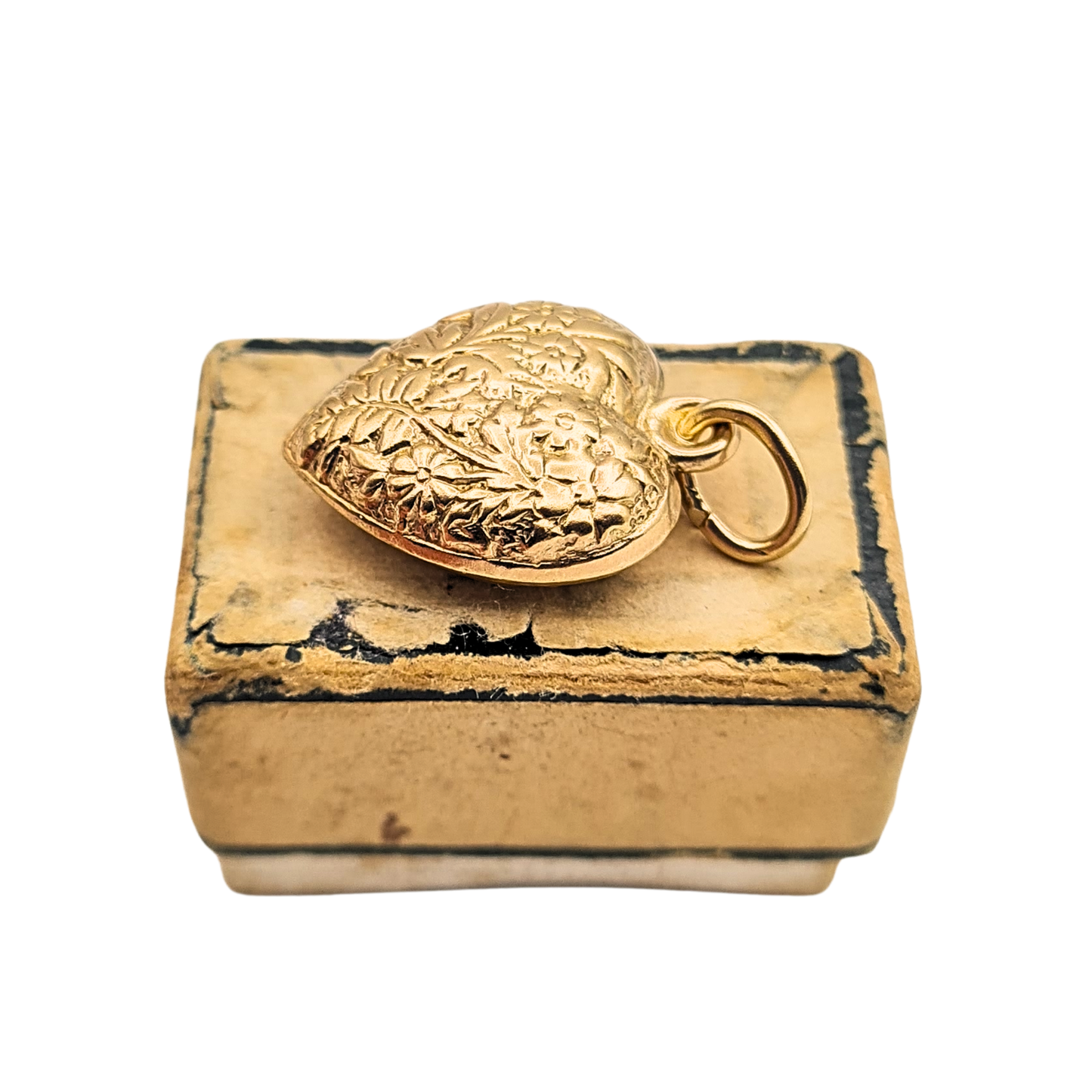 Gorgeous 9ct Gold Puffy Heart Charm Vintage Engraved Floral 1969