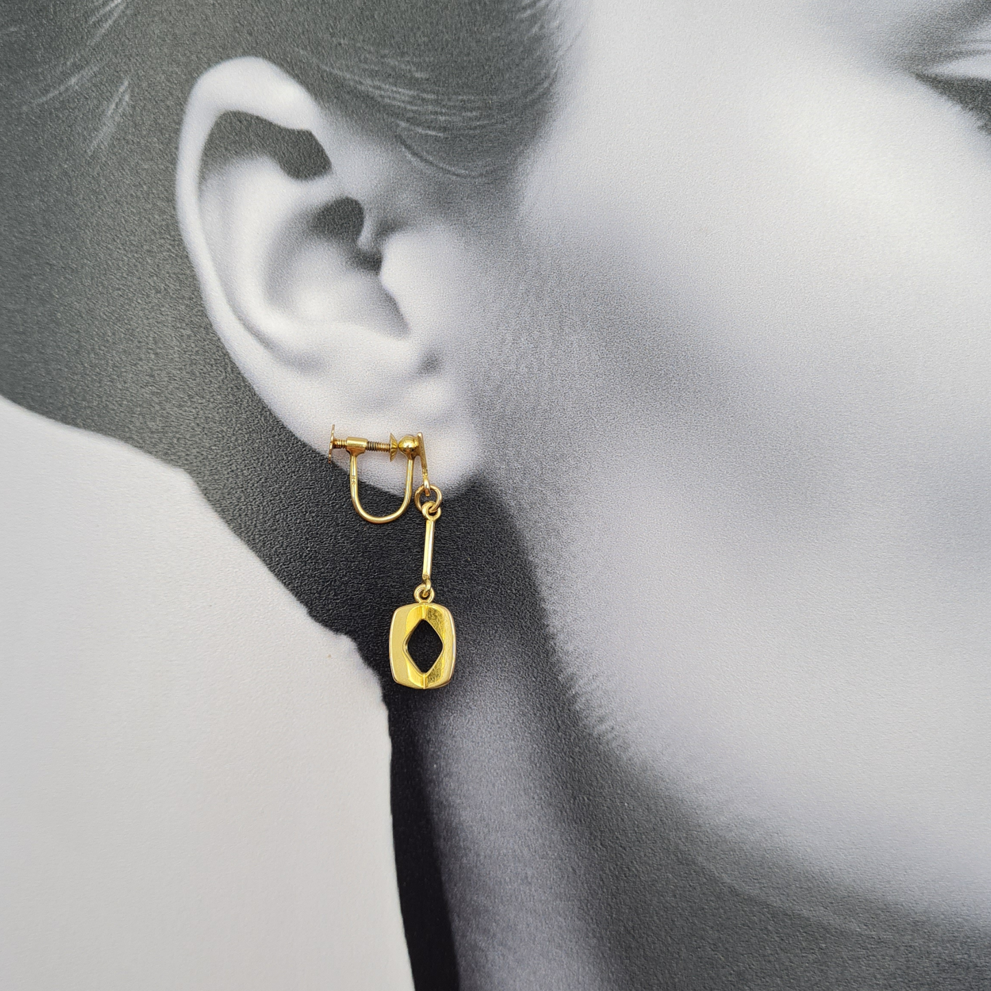 9ct Gold Drop Earrings, Screw Back Hallmarked Birmingham Reto
