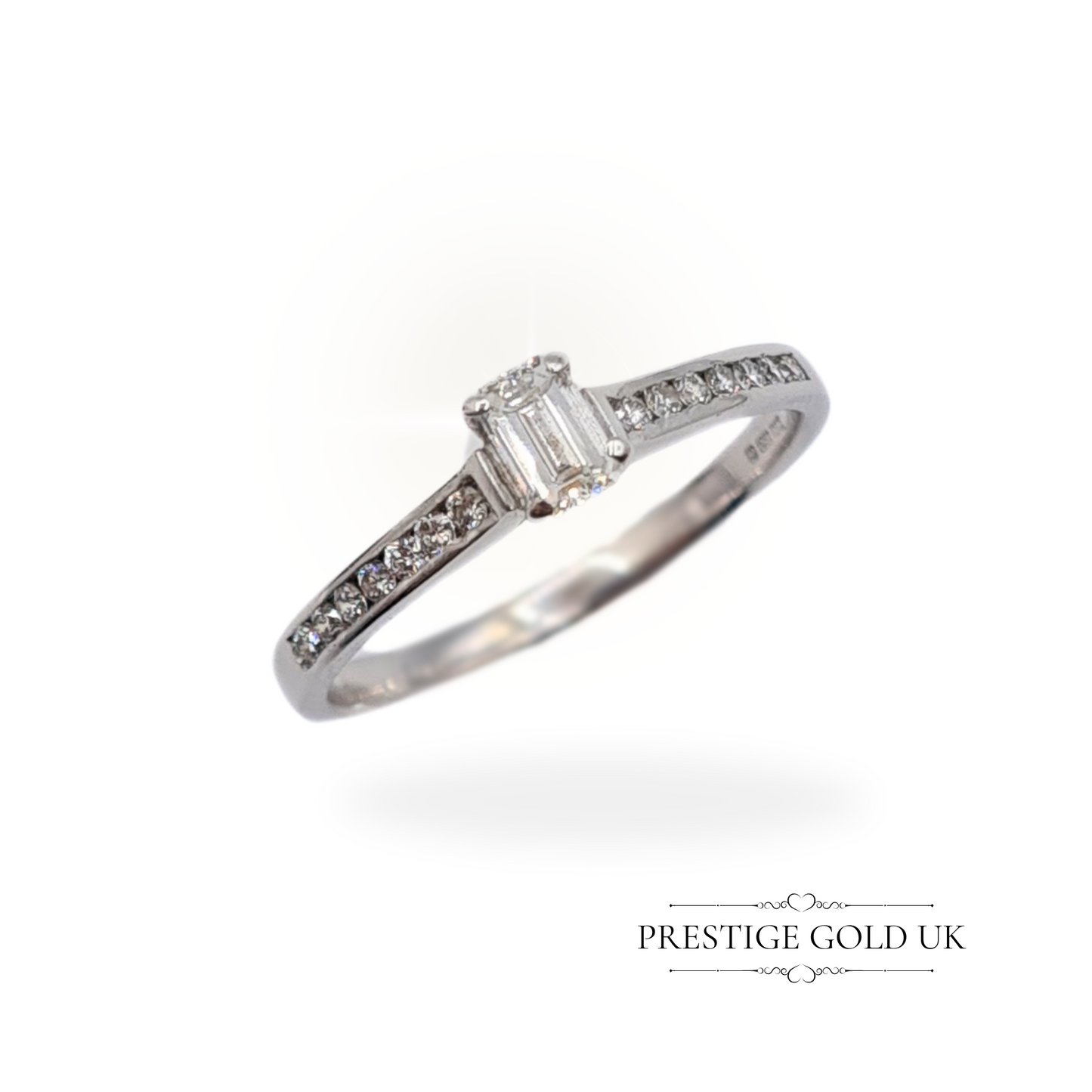 18ct White Gold Baguette Cut Diamond Engagement Ring - UK L US 5 3/4 Euro 51