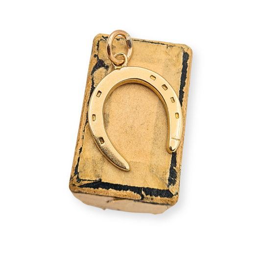 9ct gold large horseshoe charm pendant with traditional nail detailing and polished finish