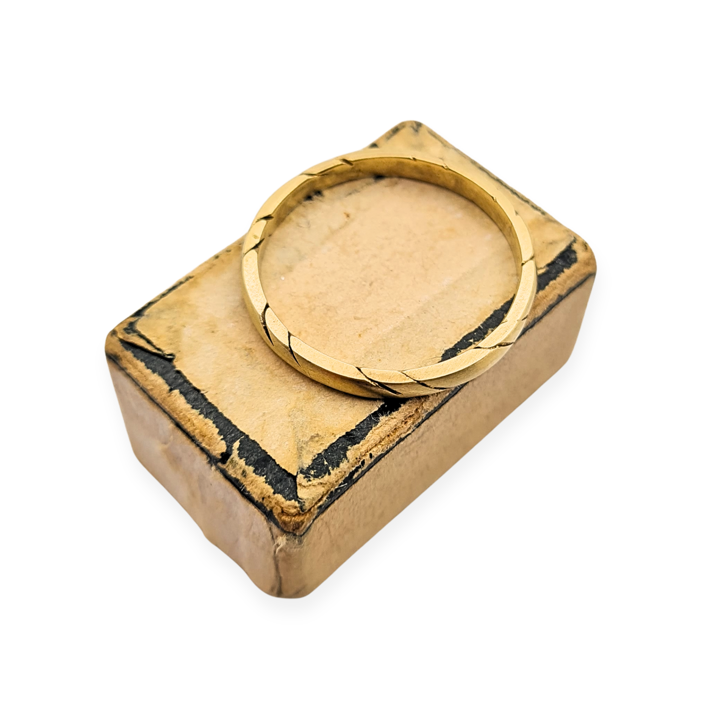 9ct Gold Bark Pattern Ring Hallmarked UK N US 6.5